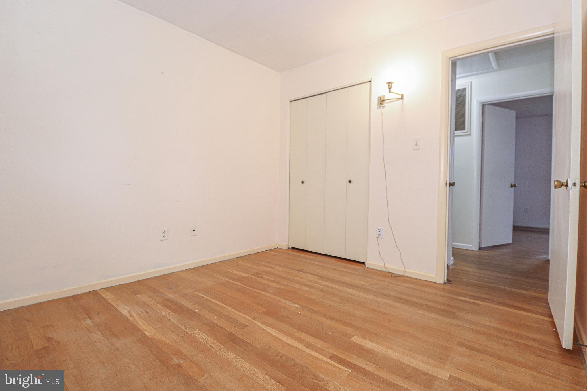 DUNN LORING WOODS - Residential