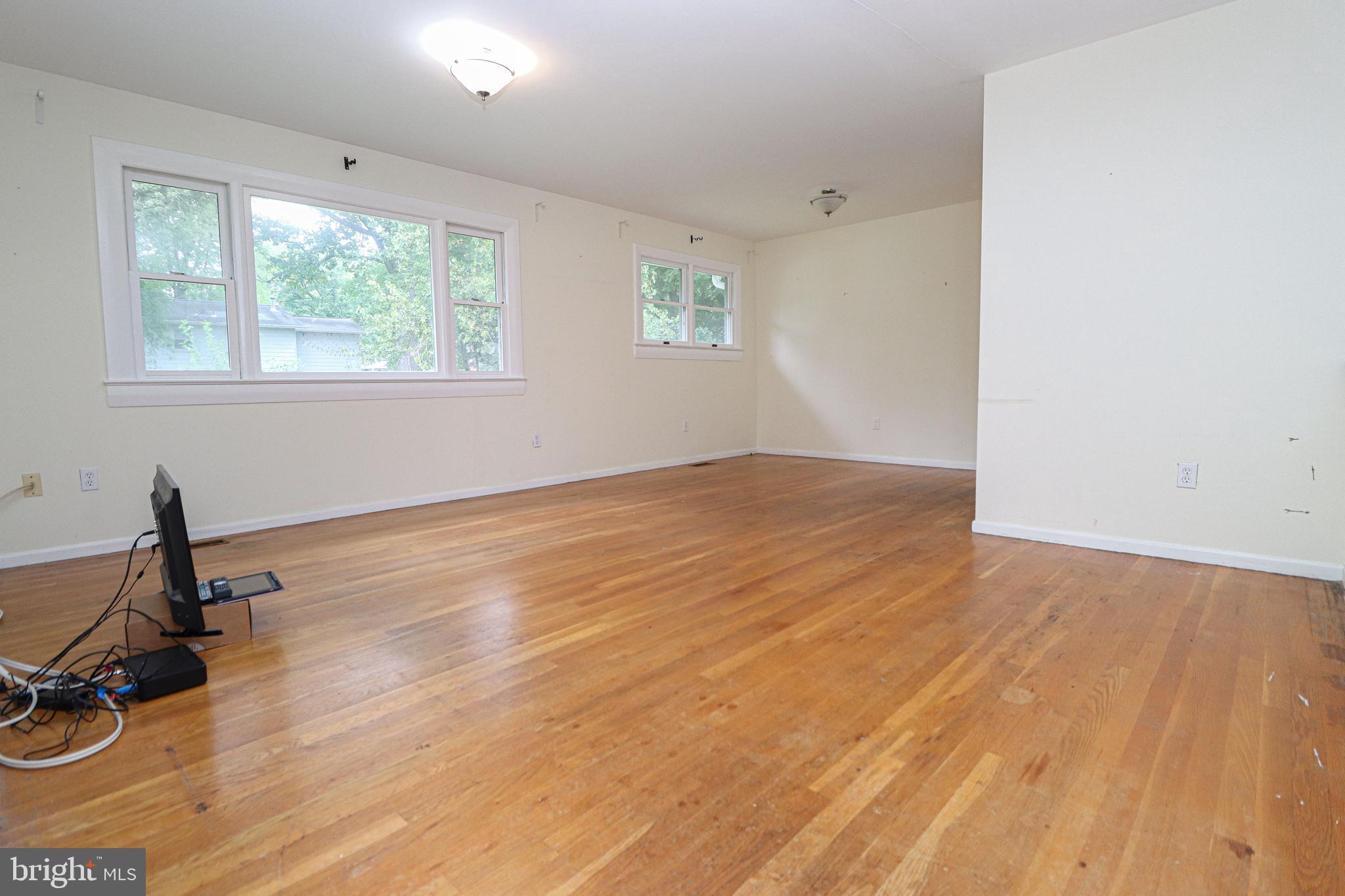 DUNN LORING WOODS - Residential