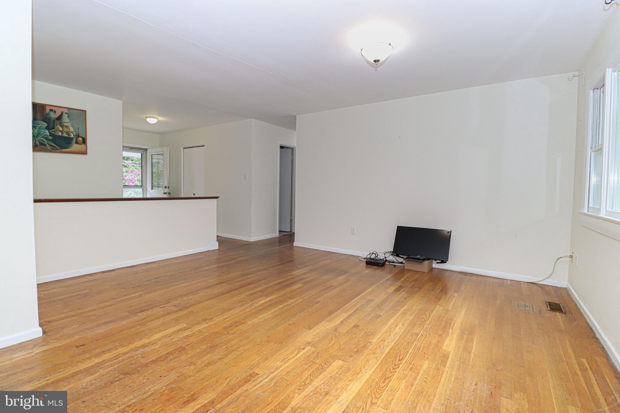 DUNN LORING WOODS - Residential