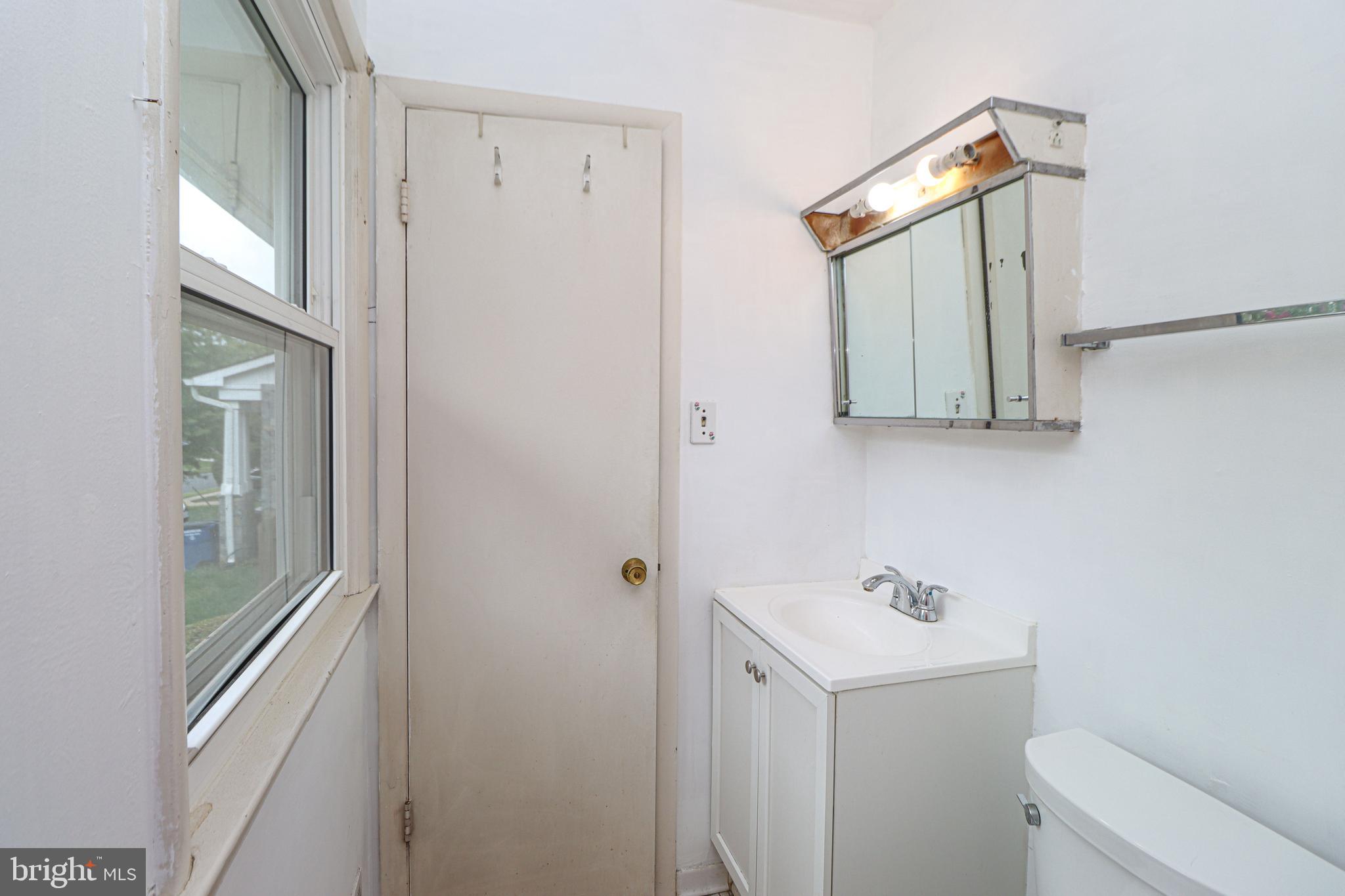 DUNN LORING WOODS - Residential