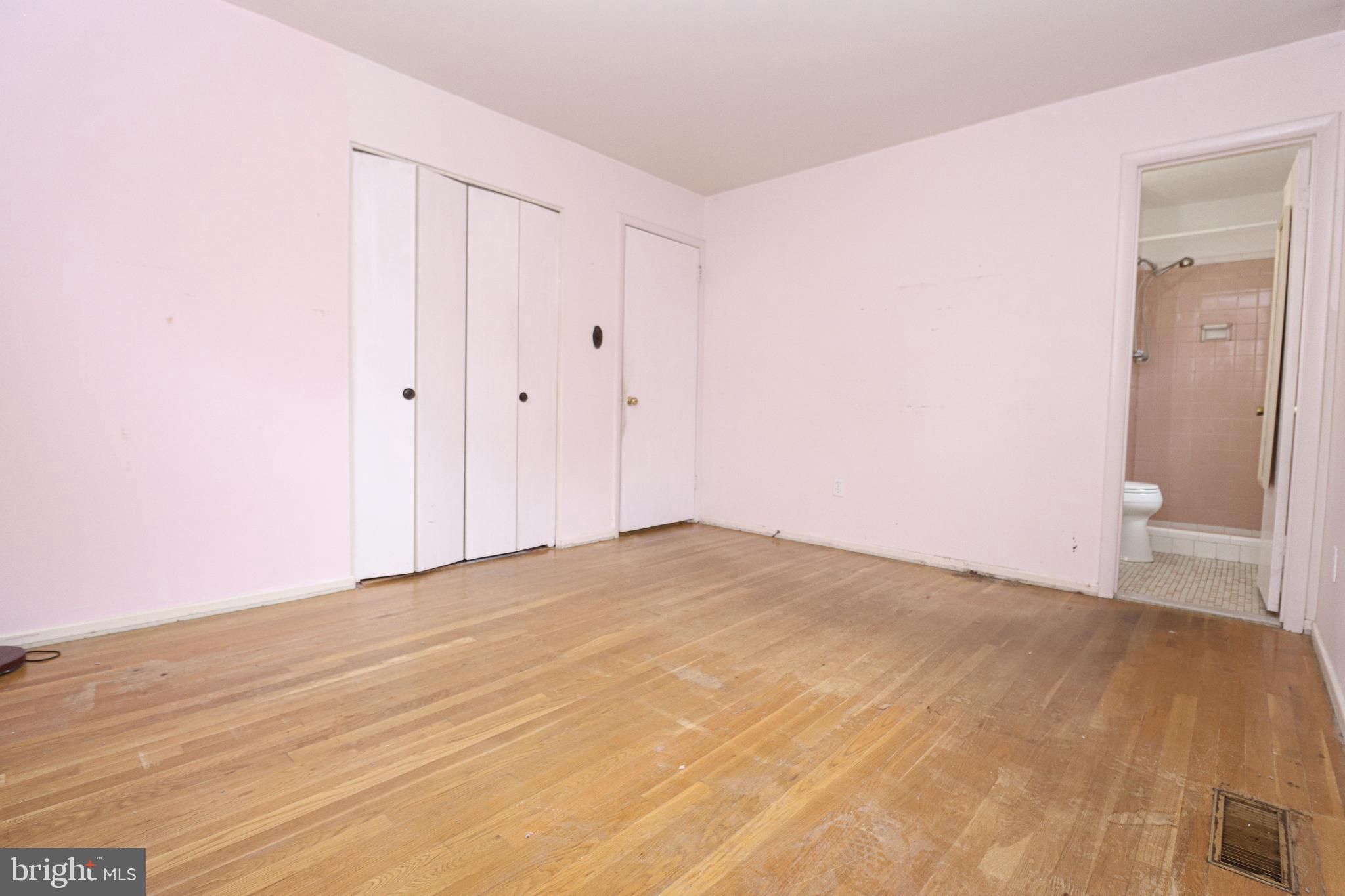 DUNN LORING WOODS - Residential