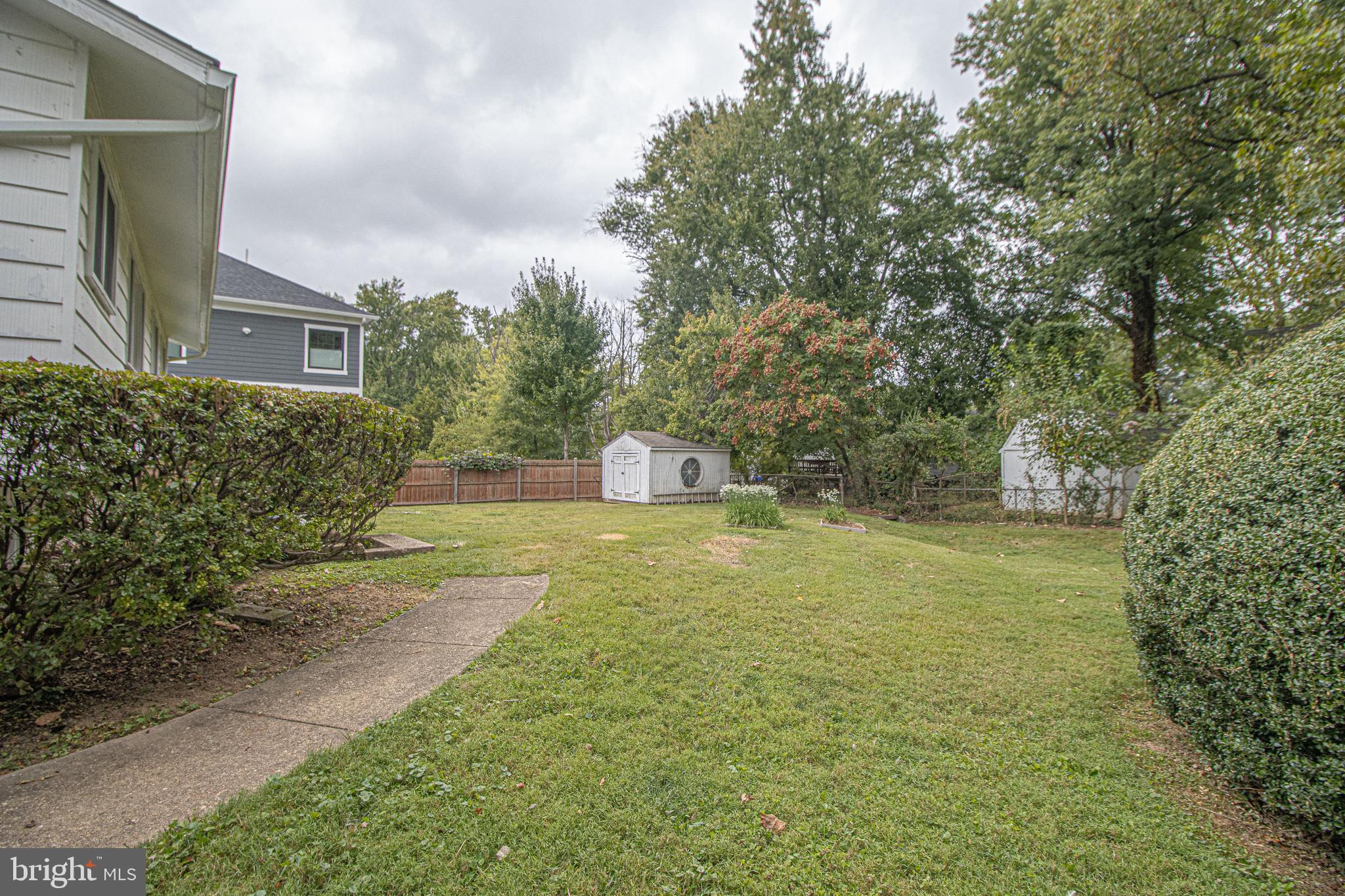 DUNN LORING WOODS - Residential