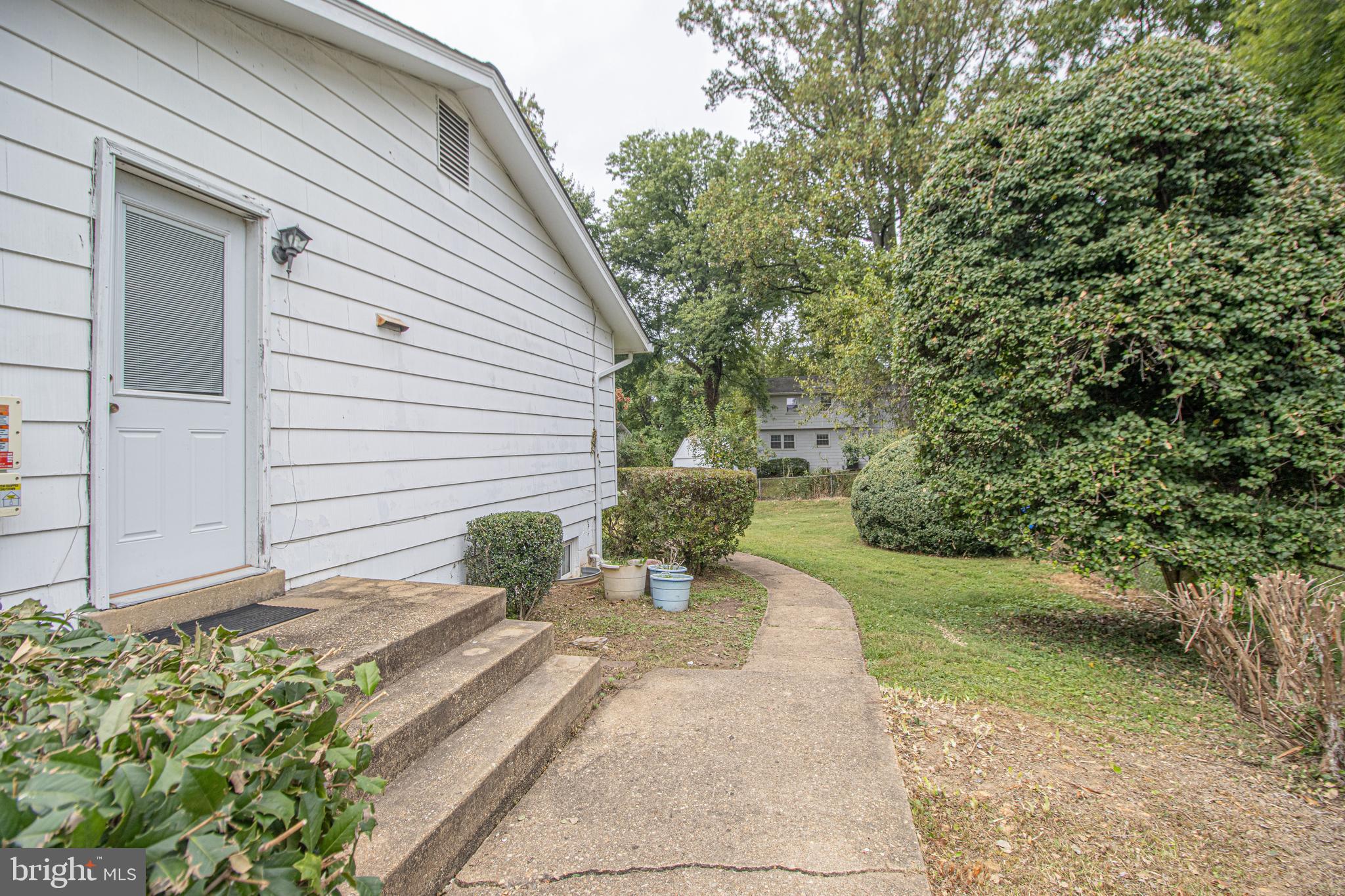 DUNN LORING WOODS - Residential