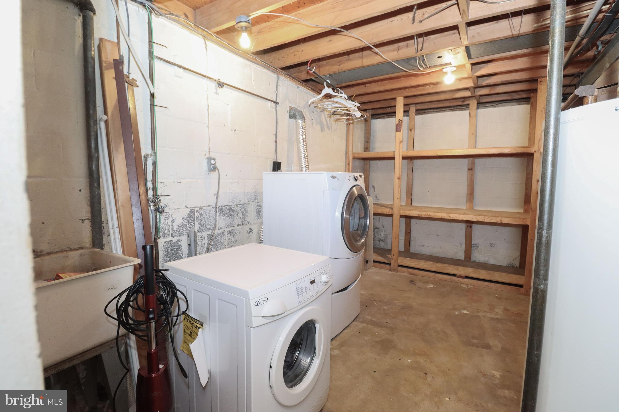 DUNN LORING WOODS - Residential