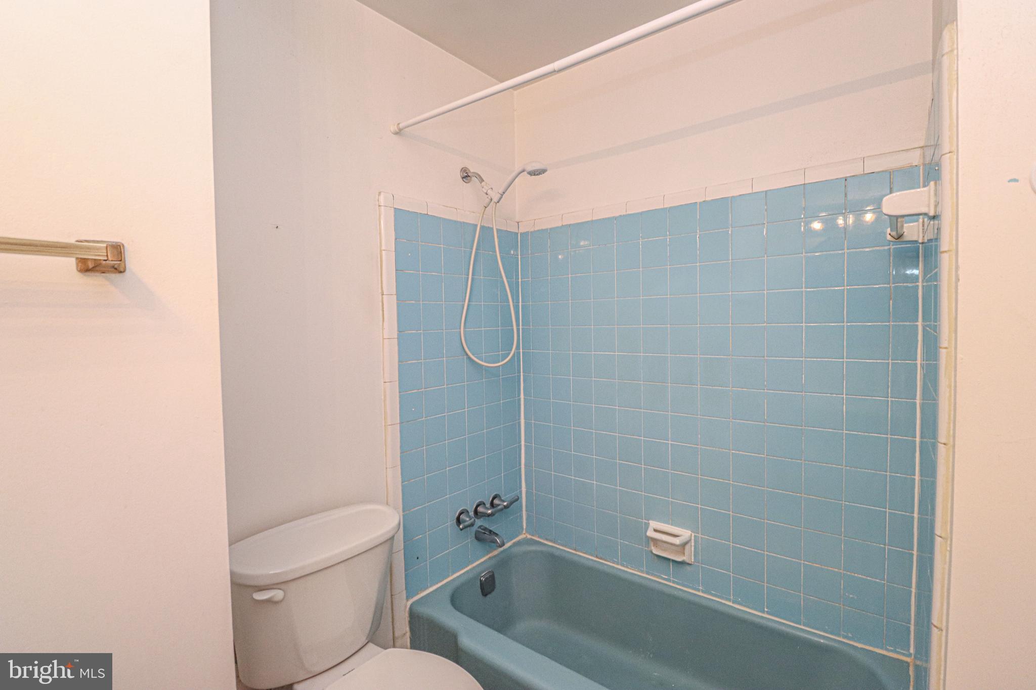 DUNN LORING WOODS - Residential