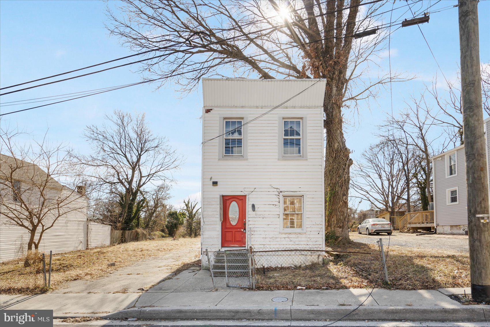 Welcome to this 2BR/1BA single family home in the Mill Hill neighborhood! This property is in need of a renovation and perfect for an investor to add to their portfolio. Located near I-95, St Agnes hospital, and downtown Baltimore. The neighboring house at 3119 Stafford Street sold for $300,000 in September 2024.