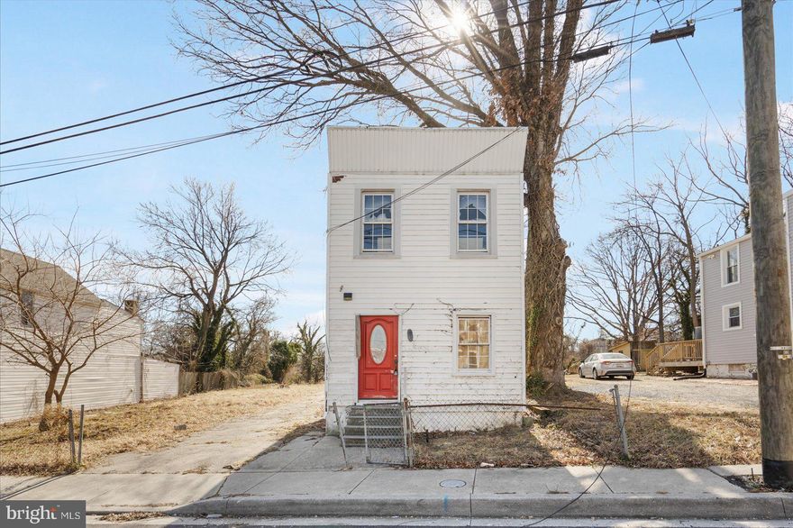 Welcome to this 2BR/1BA single family home in the Mill Hill neighborhood! This property is in need of a renovation and perfect for an investor to add to their portfolio. Located near I-95, St Agnes hospital, and downtown Baltimore. The neighboring house at 3119 Stafford Street sold for $300,000 in September 2024.
