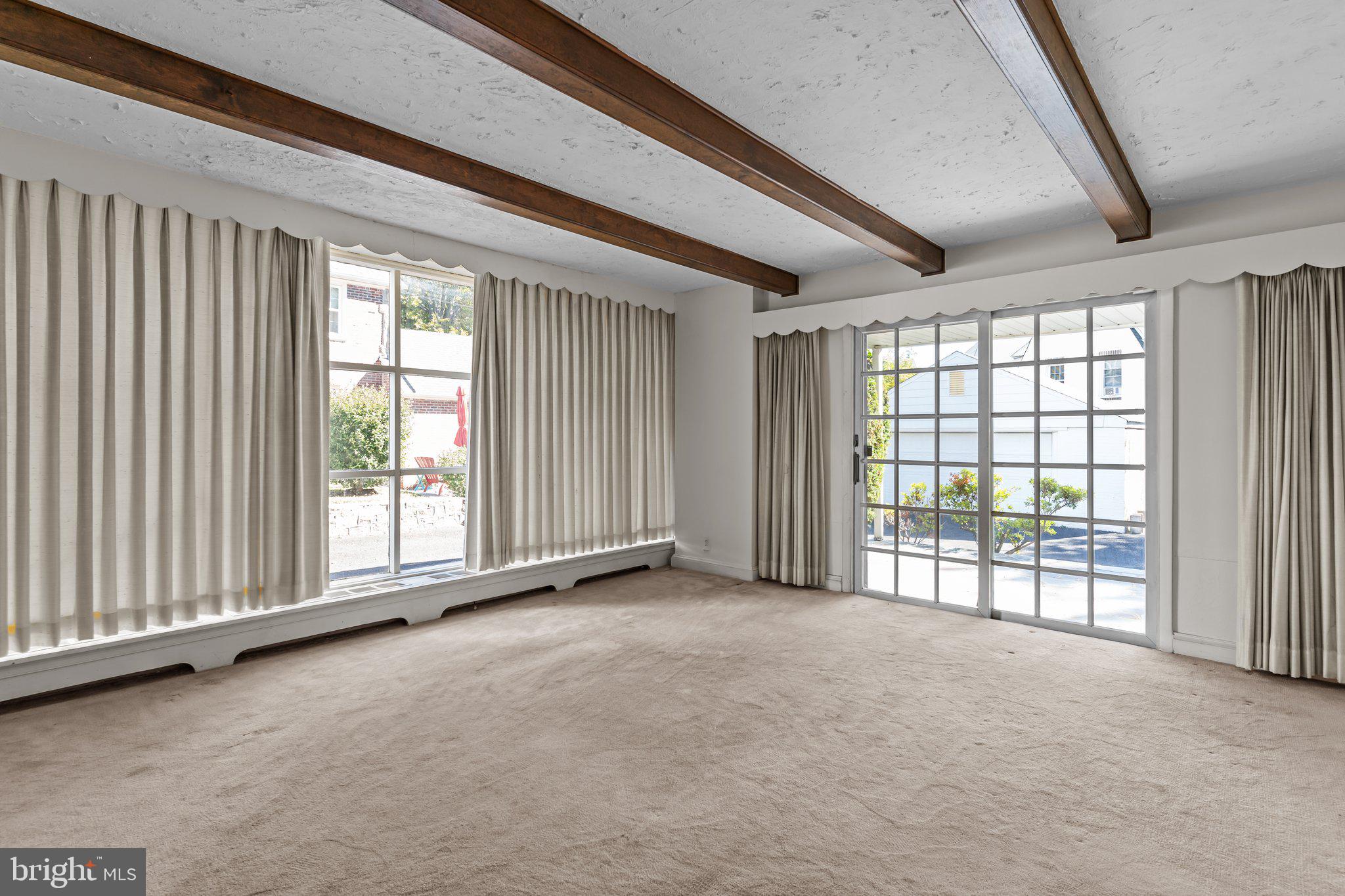 ROWLAND PARK - Residential