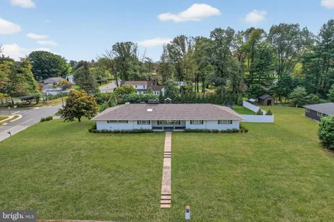 8 Lake Drive, Freehold, NJ MLS: NJMM2004084