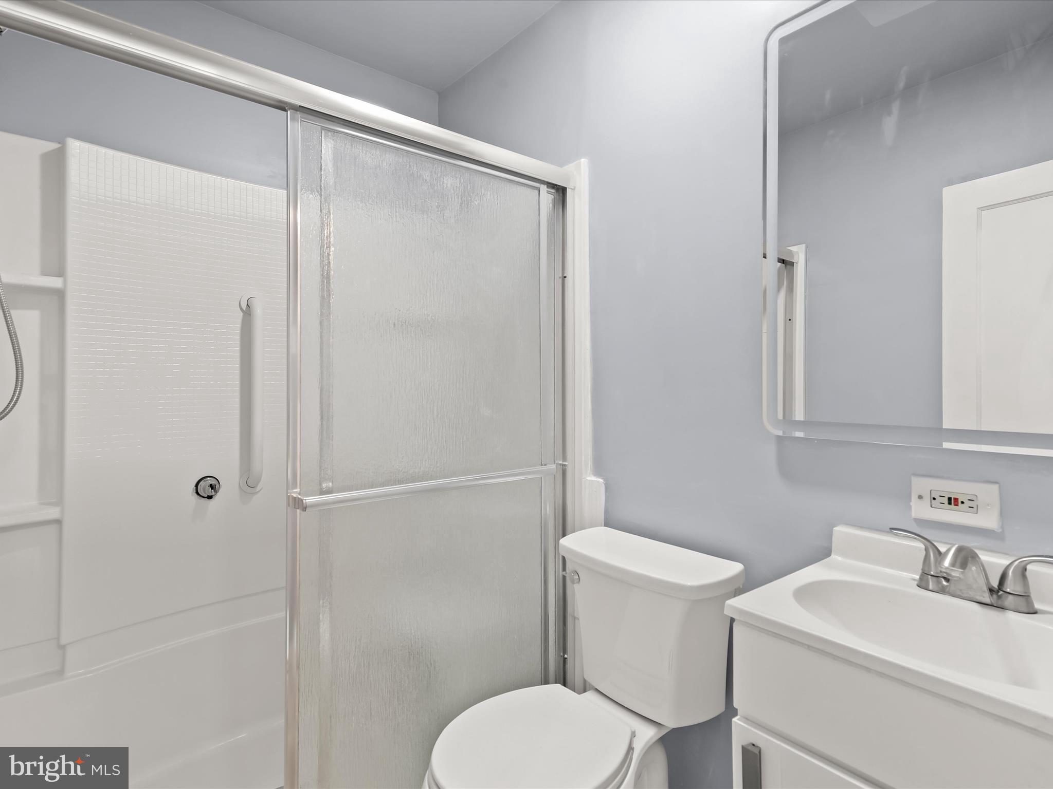 LYNBROOK - Residential