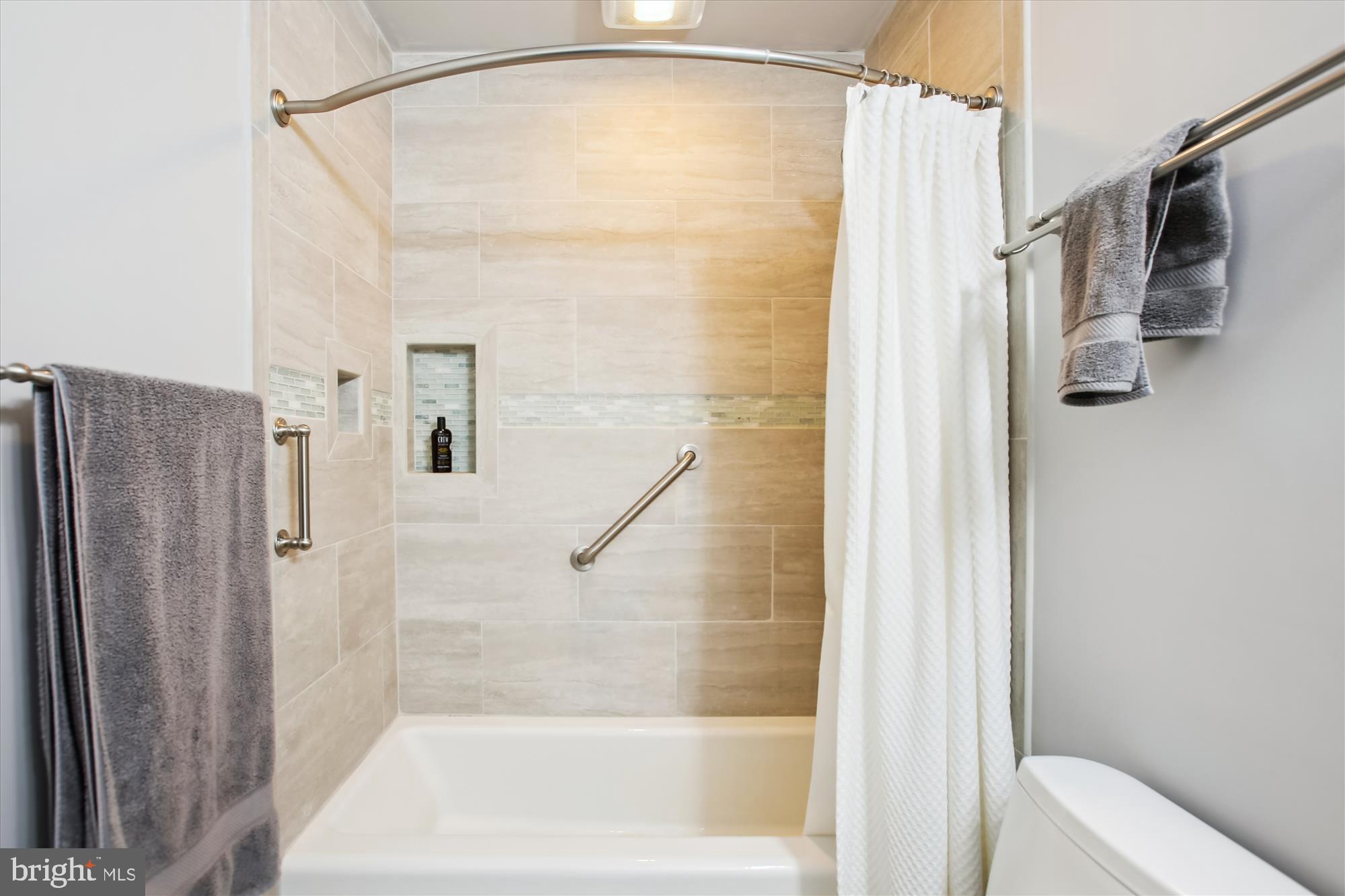 PARKSIDE AT MOUNT VERNON - Residential