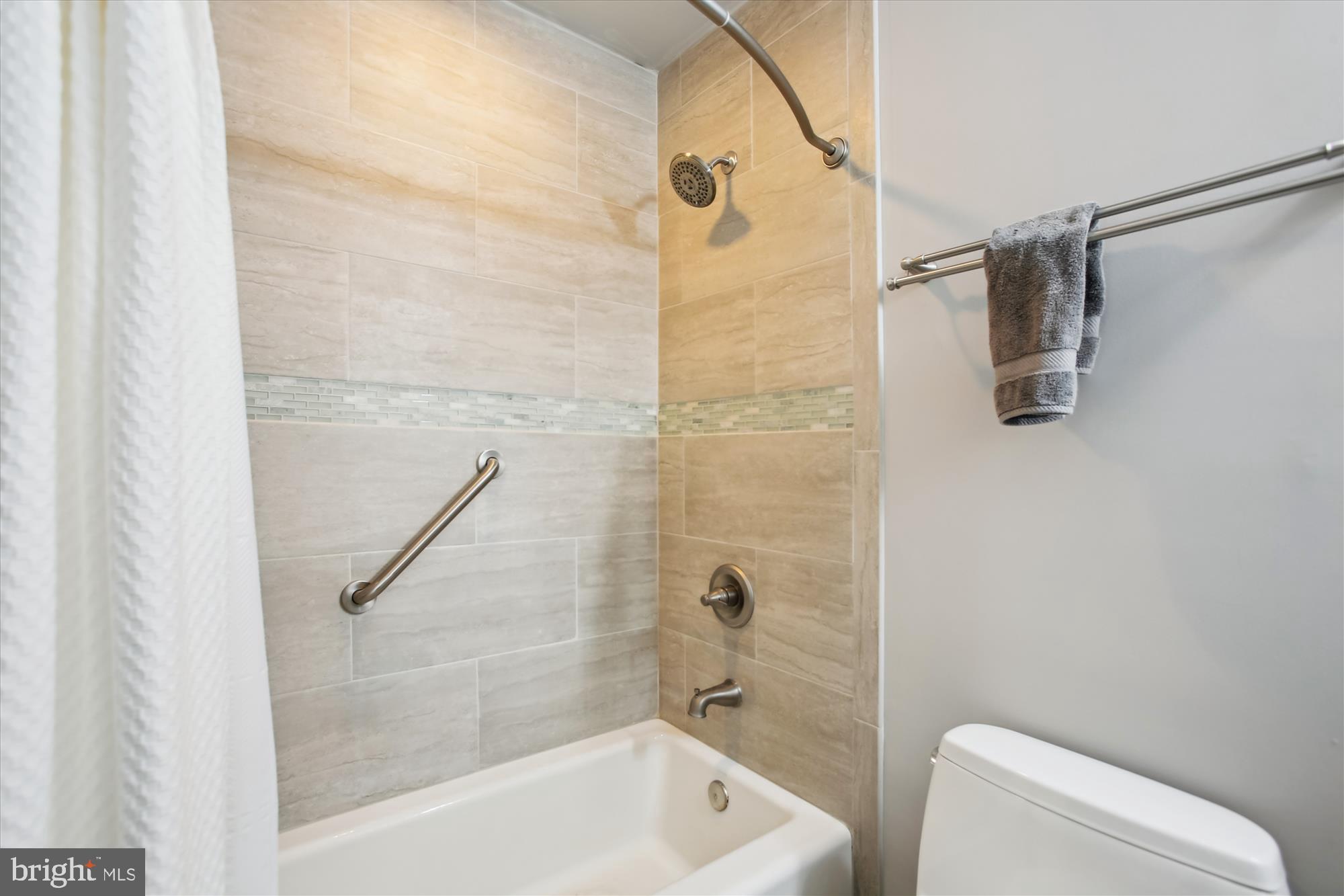 PARKSIDE AT MOUNT VERNON - Residential