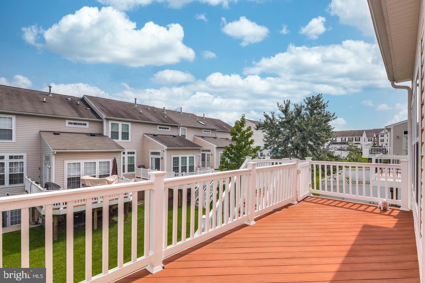 VILLAGES OF DORCHESTER - Residential Lease