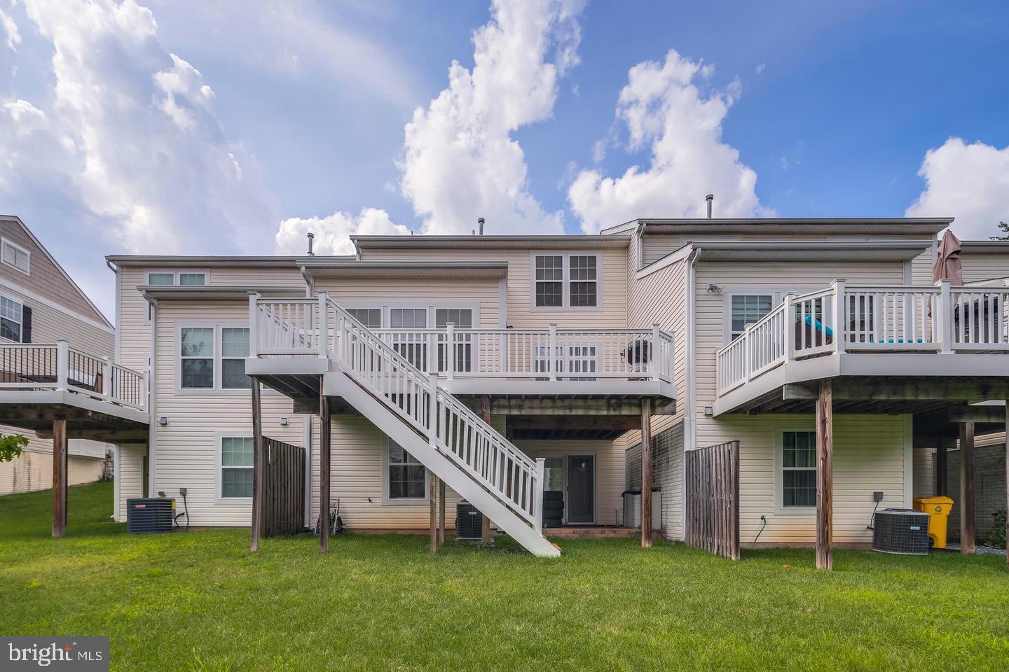 VILLAGES OF DORCHESTER - Residential Lease