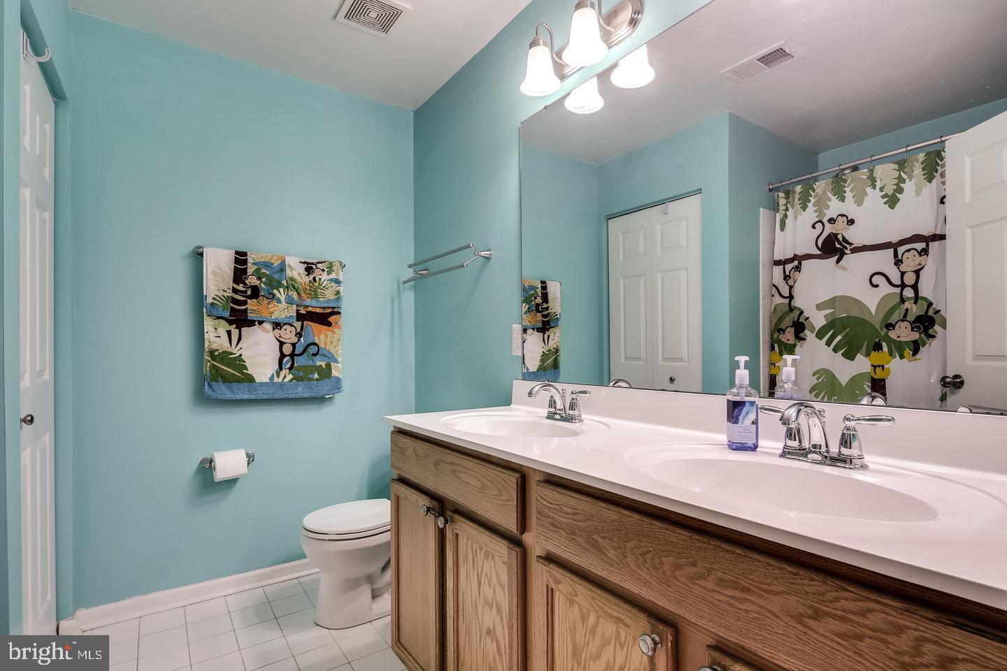 VILLAGES OF DORCHESTER - Residential Lease