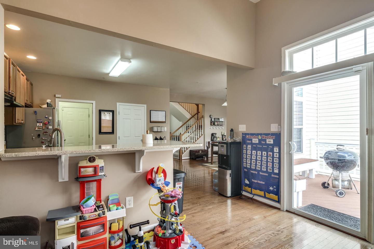 VILLAGES OF DORCHESTER - Residential Lease