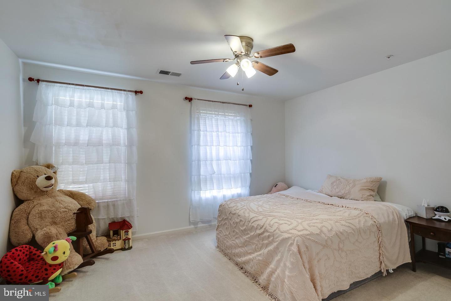 VILLAGES OF DORCHESTER - Residential Lease