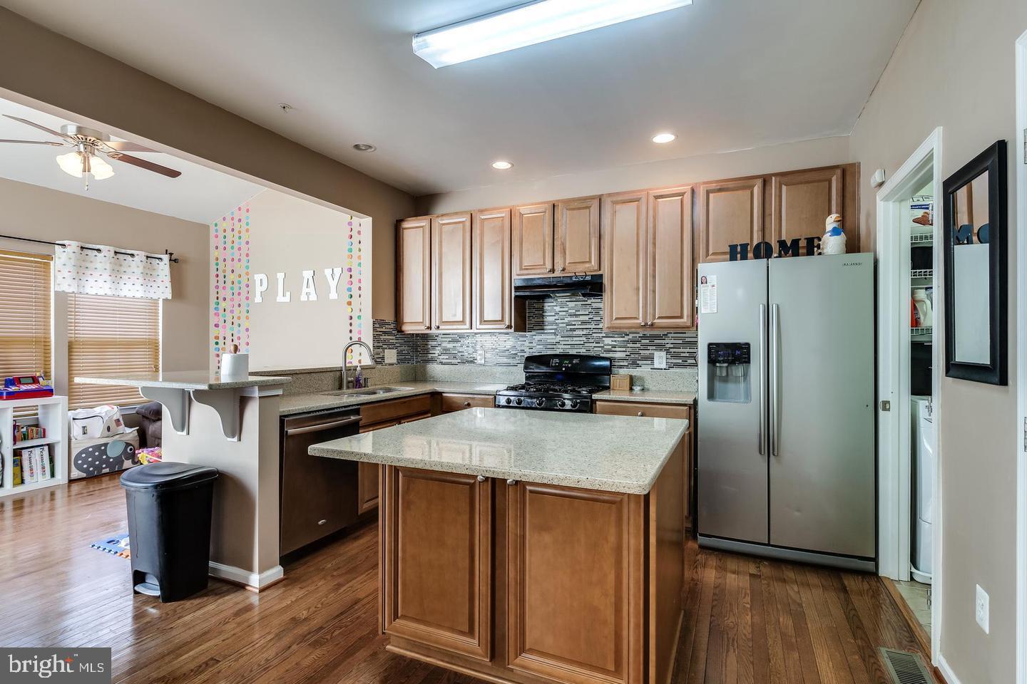 VILLAGES OF DORCHESTER - Residential Lease