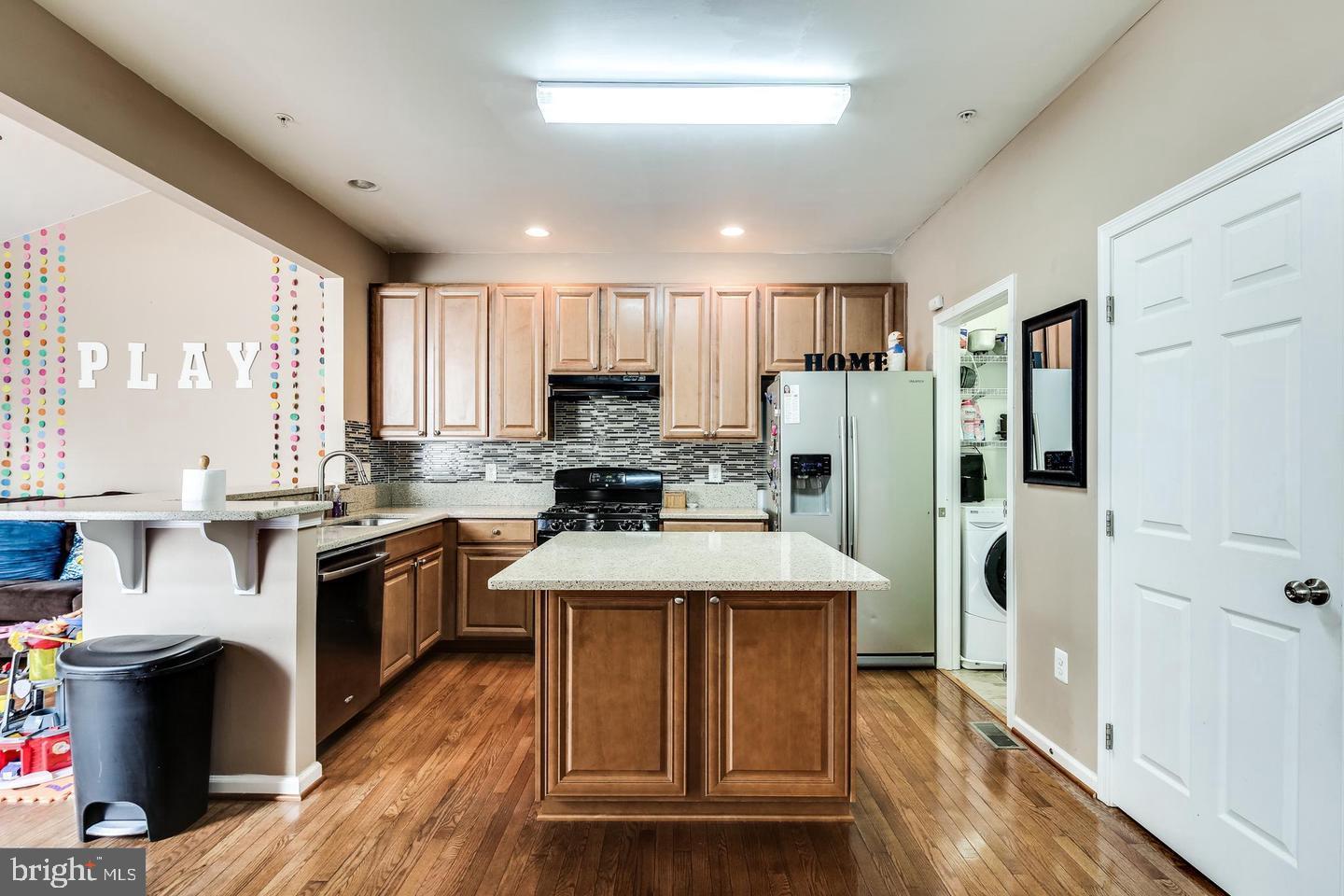 VILLAGES OF DORCHESTER - Residential Lease