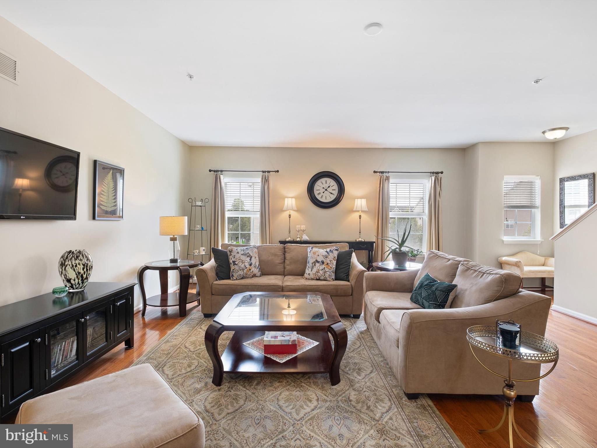12 MUNRO ROAD