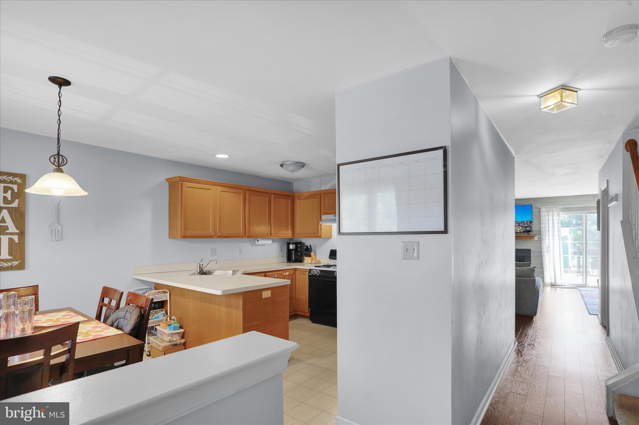 664 WALNUT TREE DRIVE