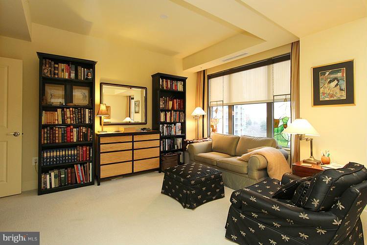 LIONSGATE - Residential Lease