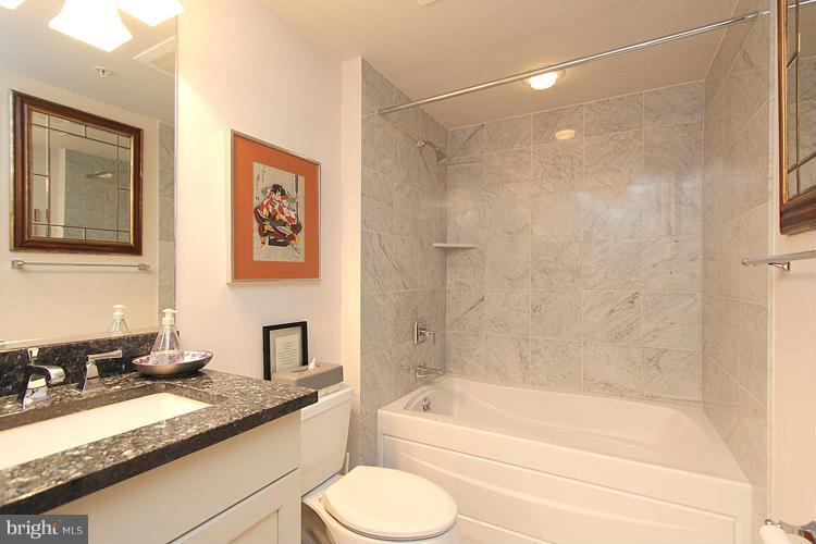 LIONSGATE - Residential Lease