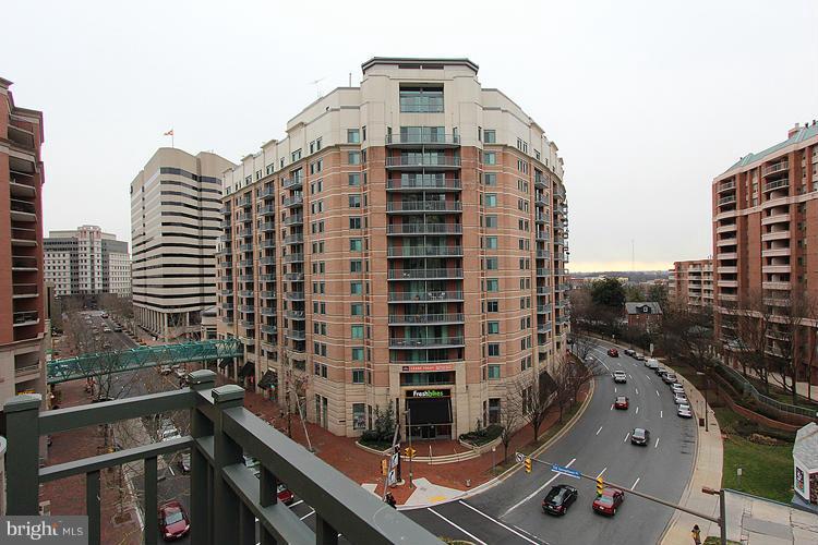 LIONSGATE - Residential Lease