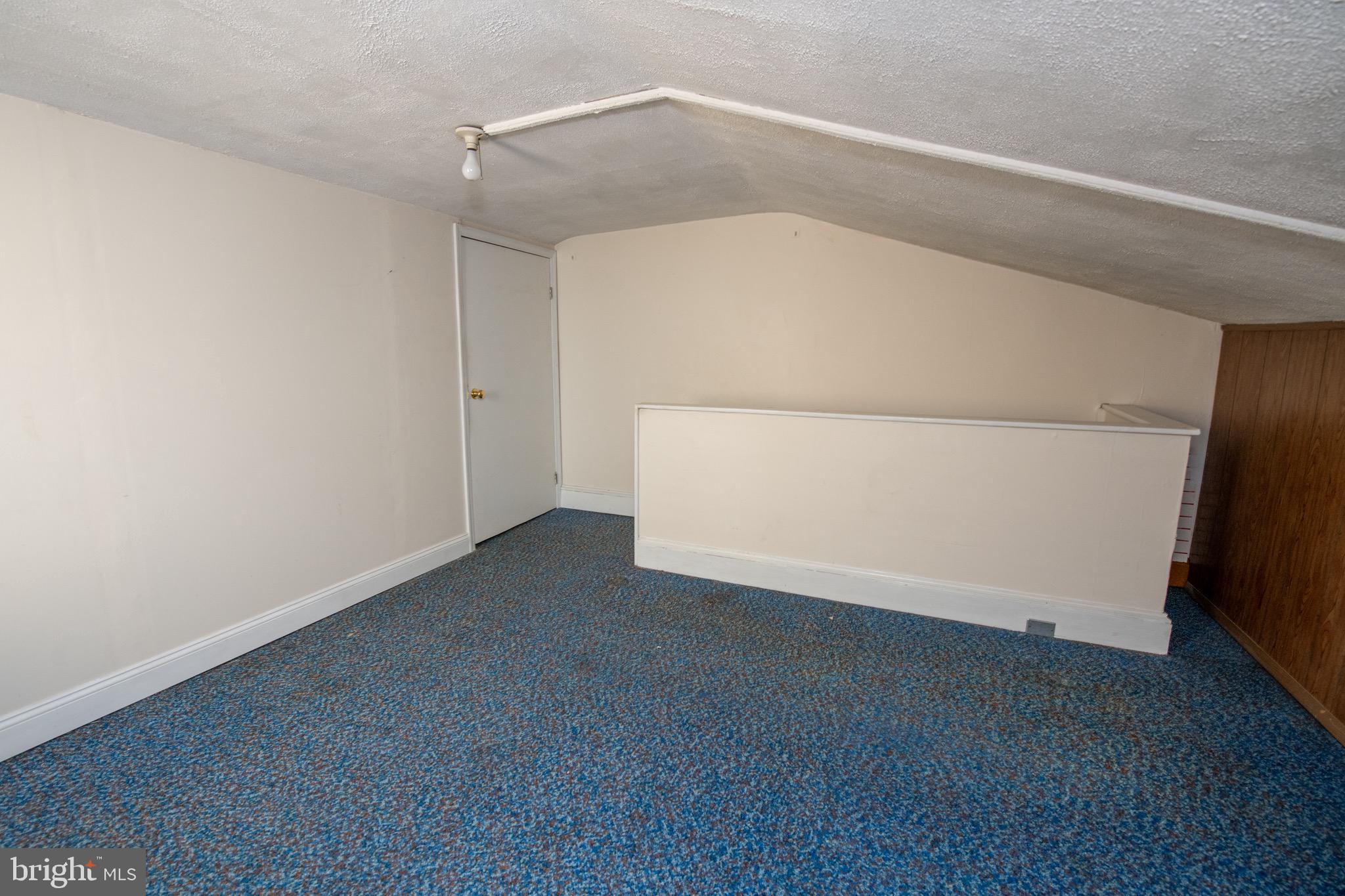 ROXBOROUGH - Residential