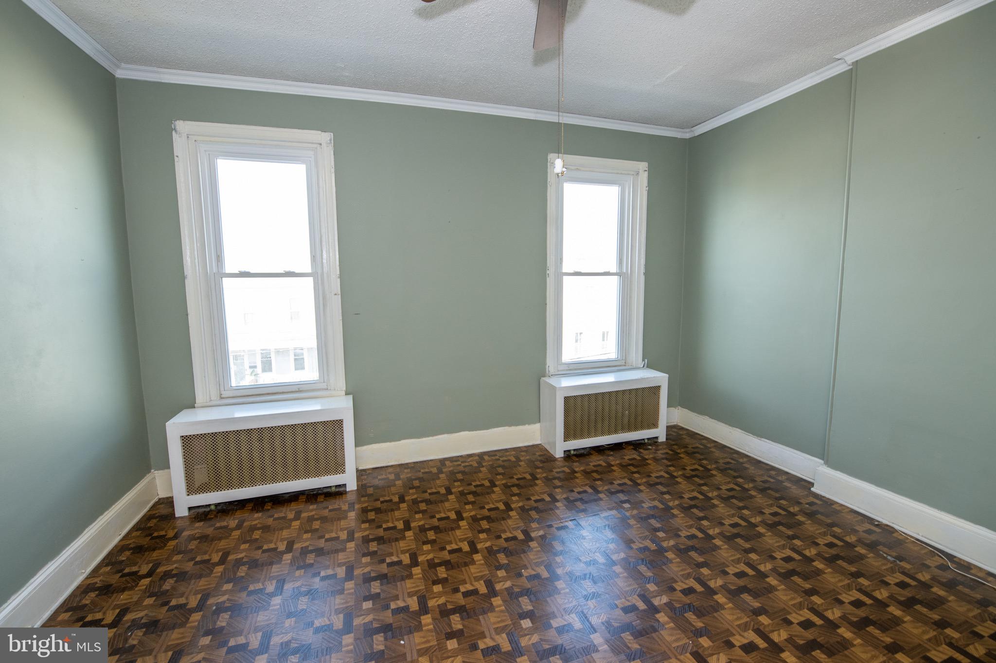 ROXBOROUGH - Residential