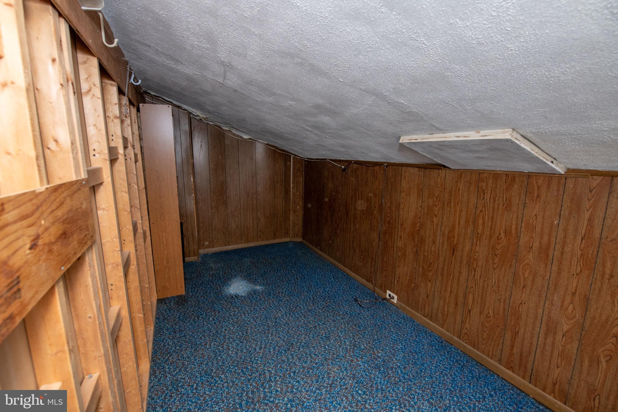 ROXBOROUGH - Residential