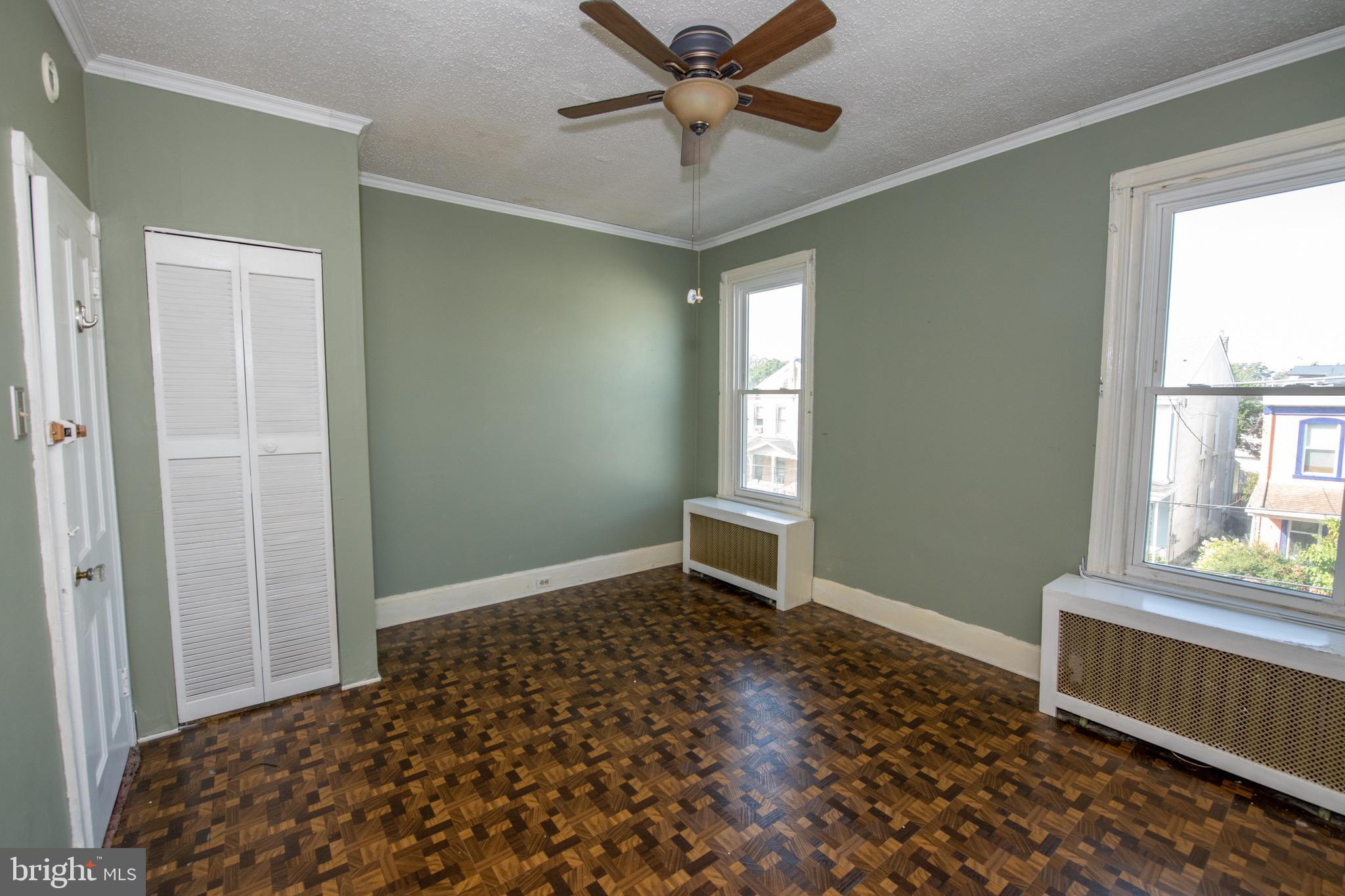 ROXBOROUGH - Residential