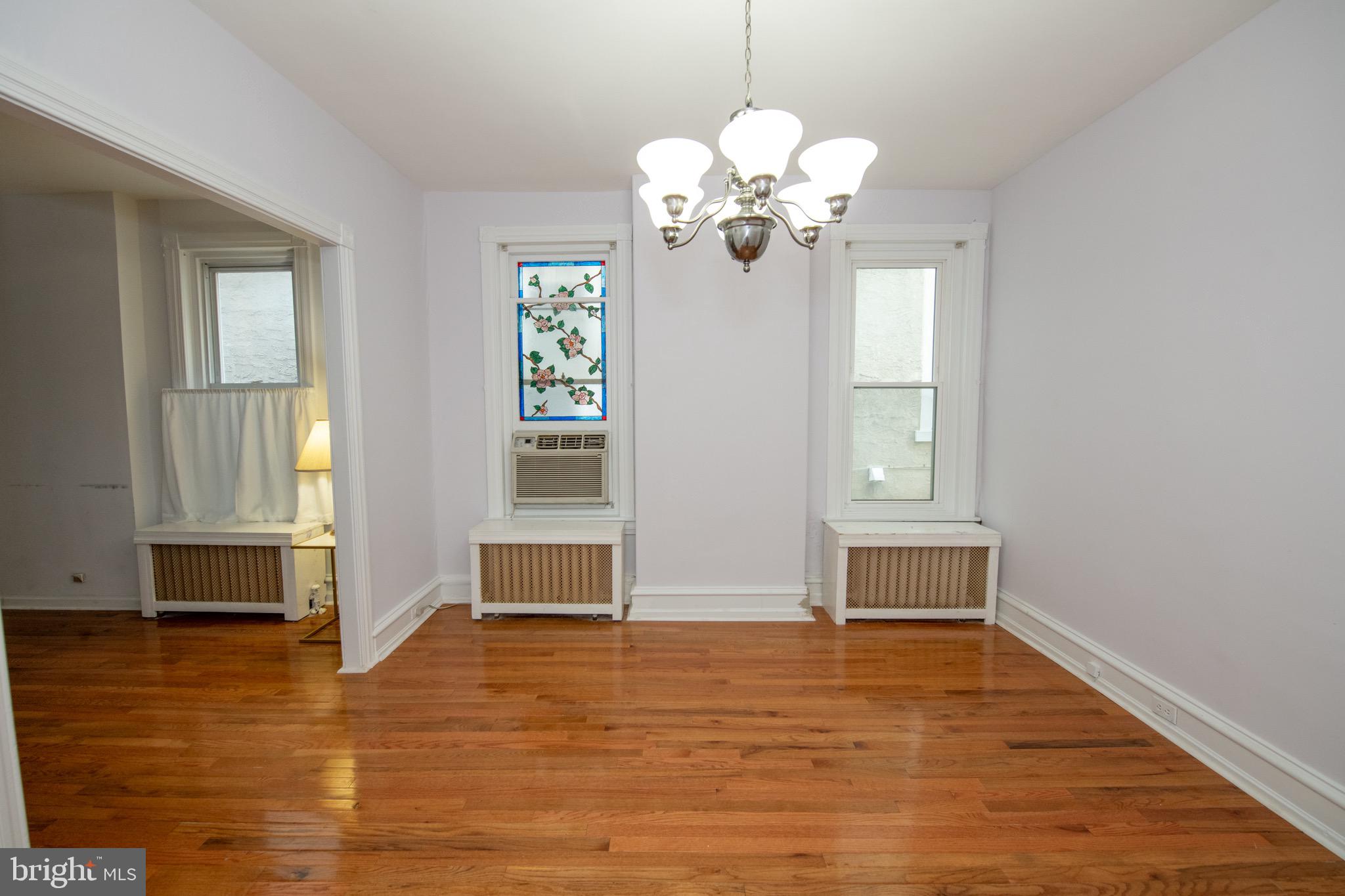 ROXBOROUGH - Residential