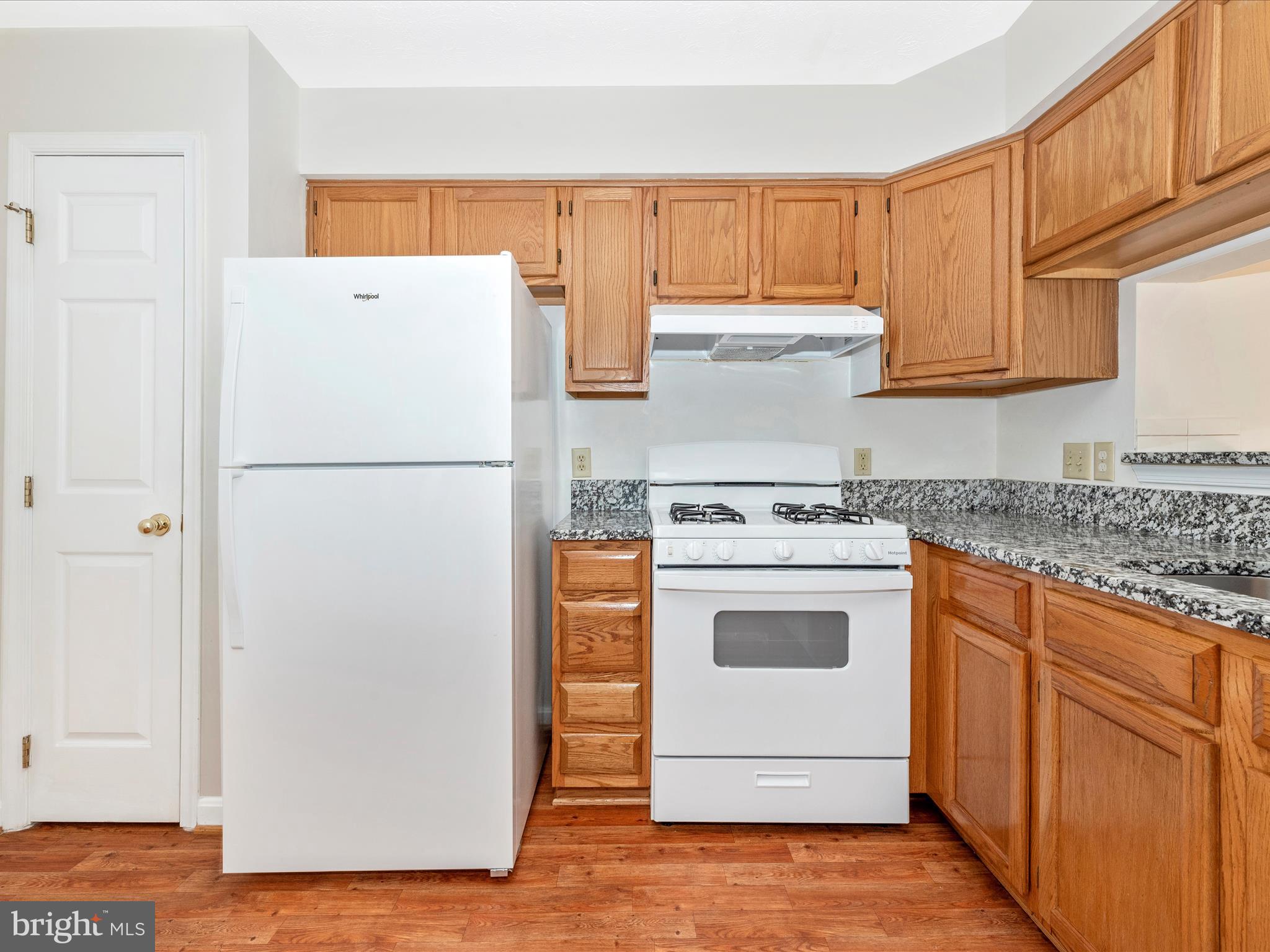 AVINGTON PARK - Residential