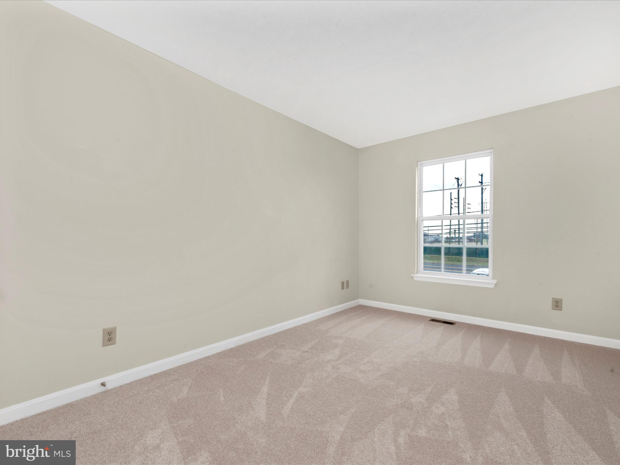 AVINGTON PARK - Residential