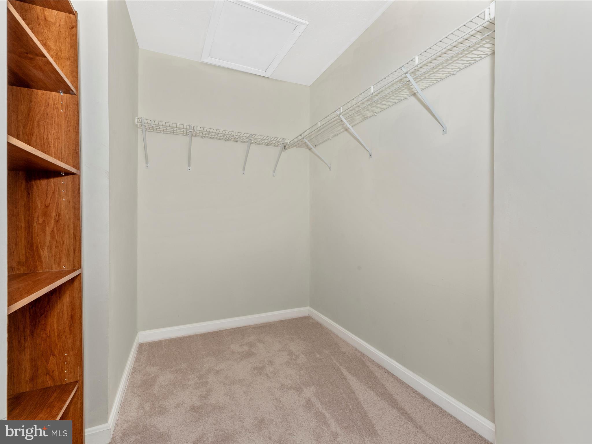 AVINGTON PARK - Residential