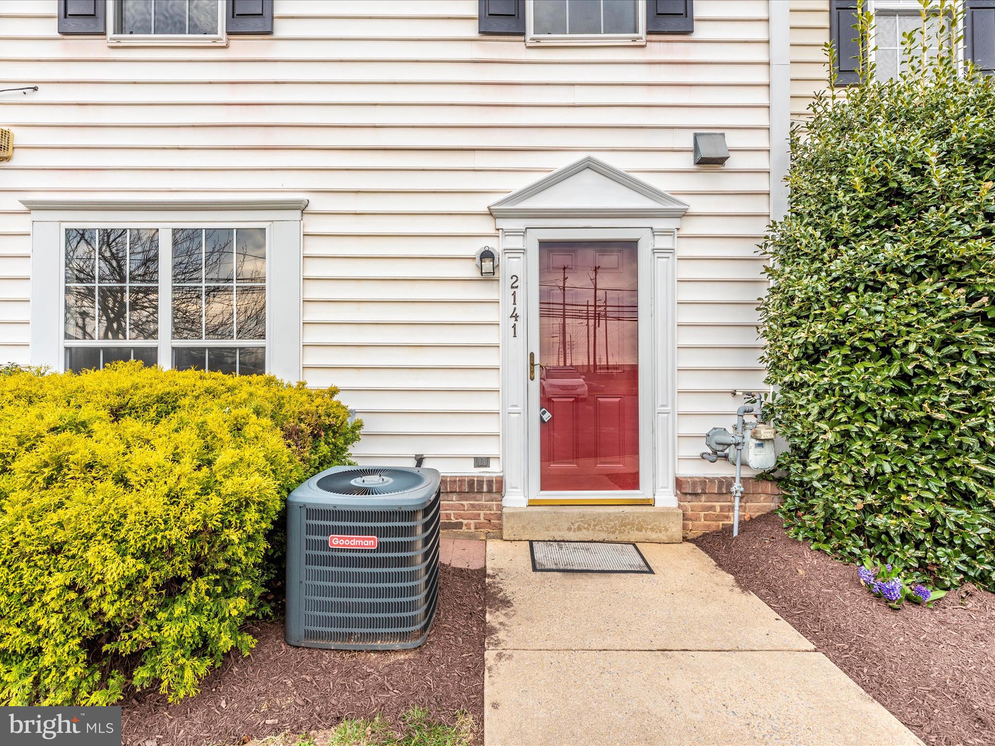 AVINGTON PARK - Residential