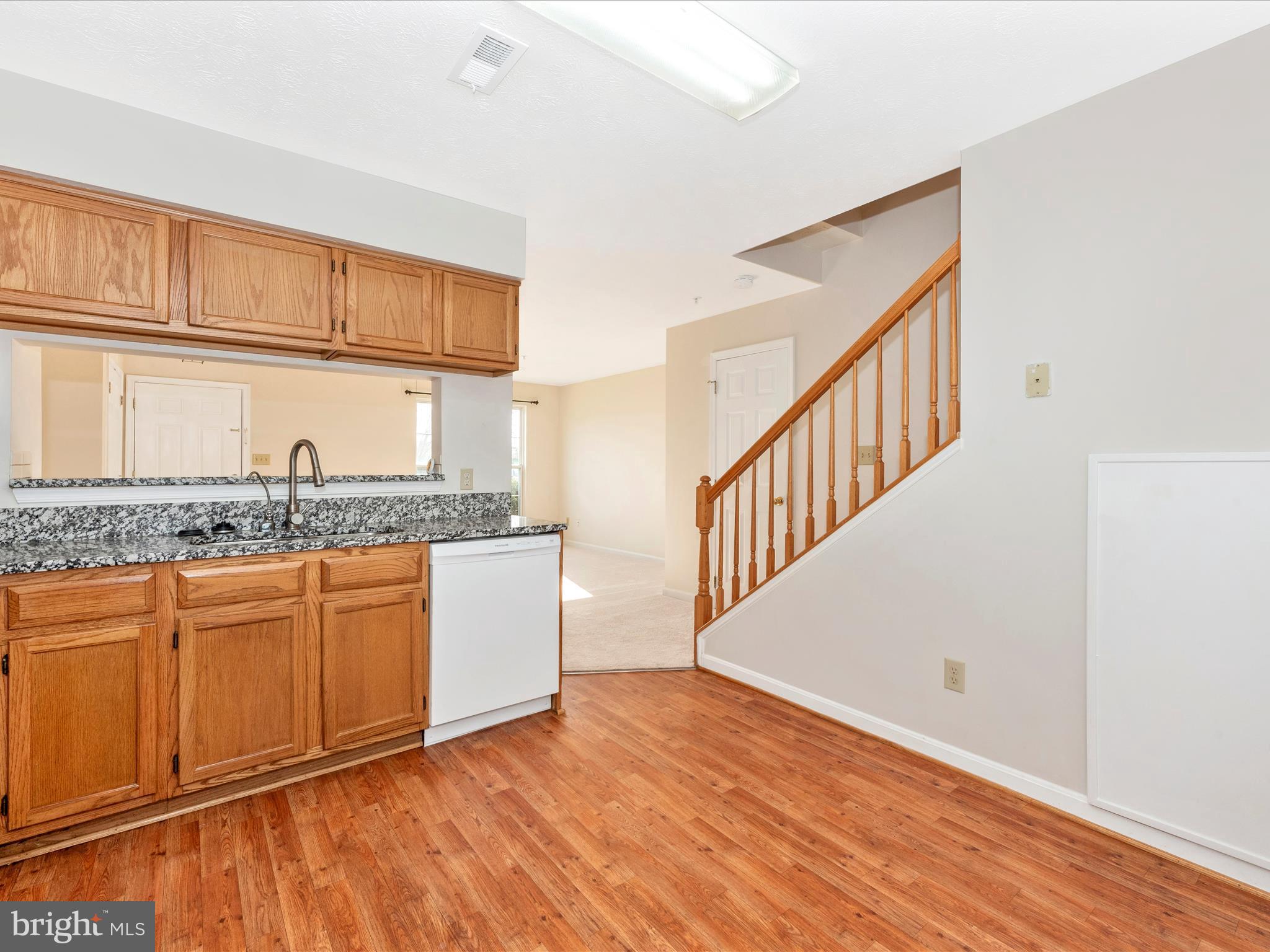 AVINGTON PARK - Residential