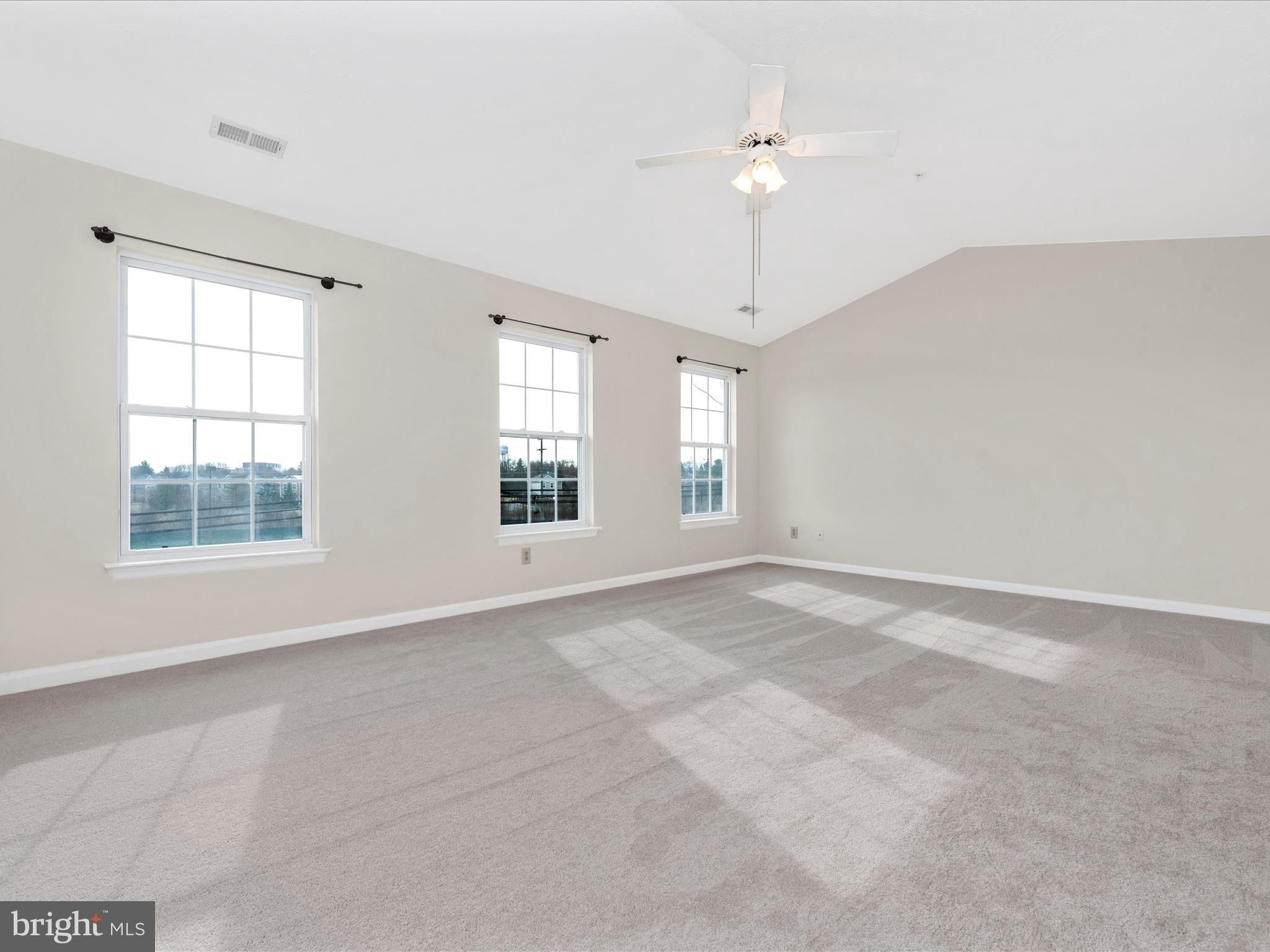 AVINGTON PARK - Residential