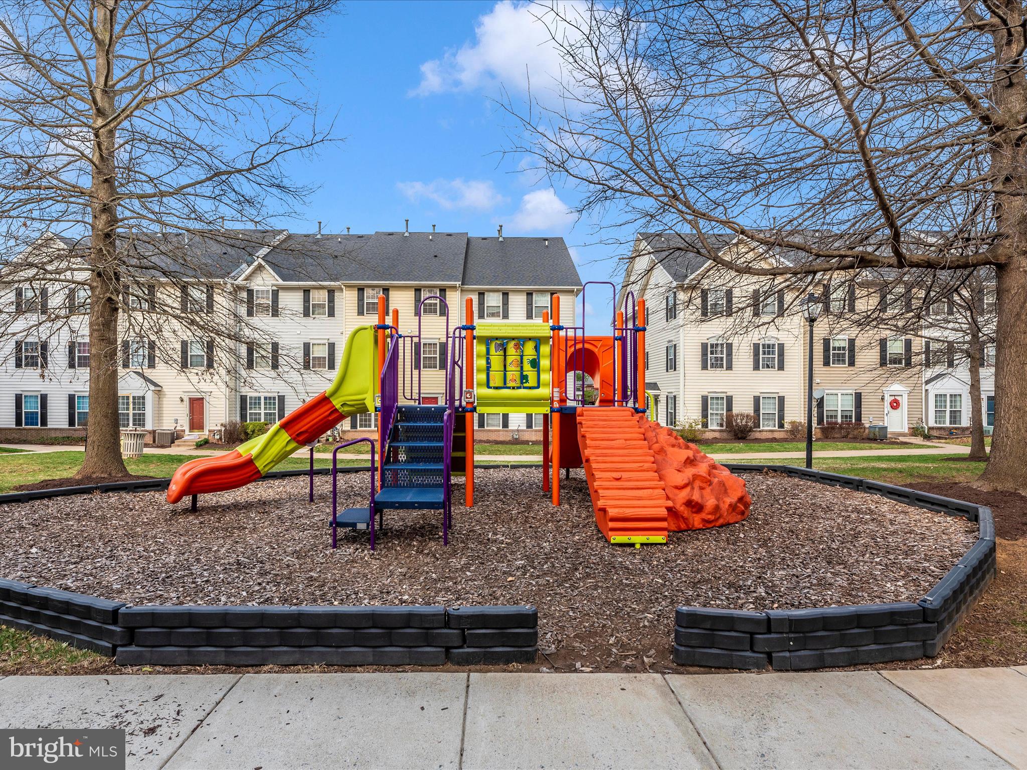 AVINGTON PARK - Residential