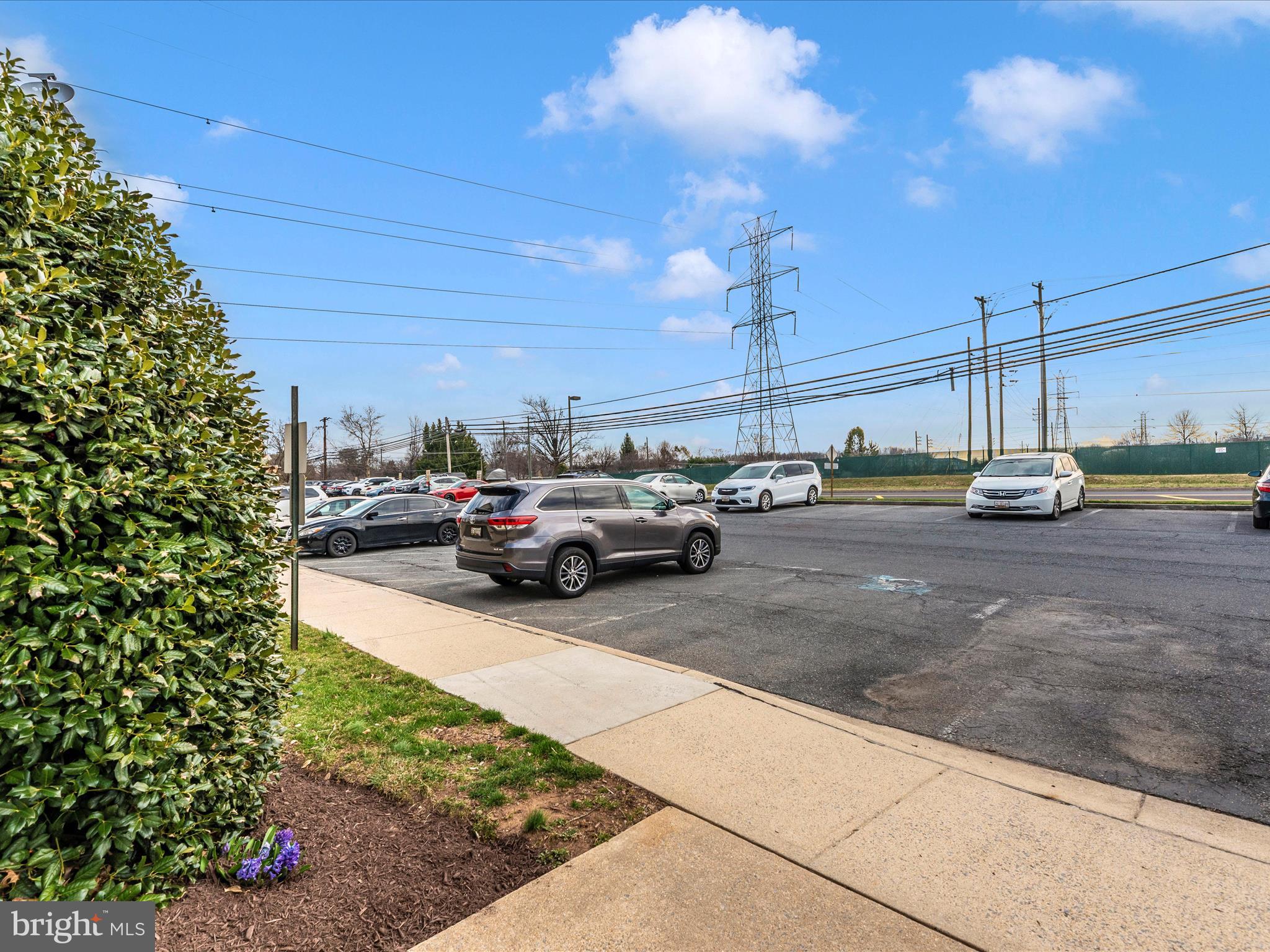 AVINGTON PARK - Residential