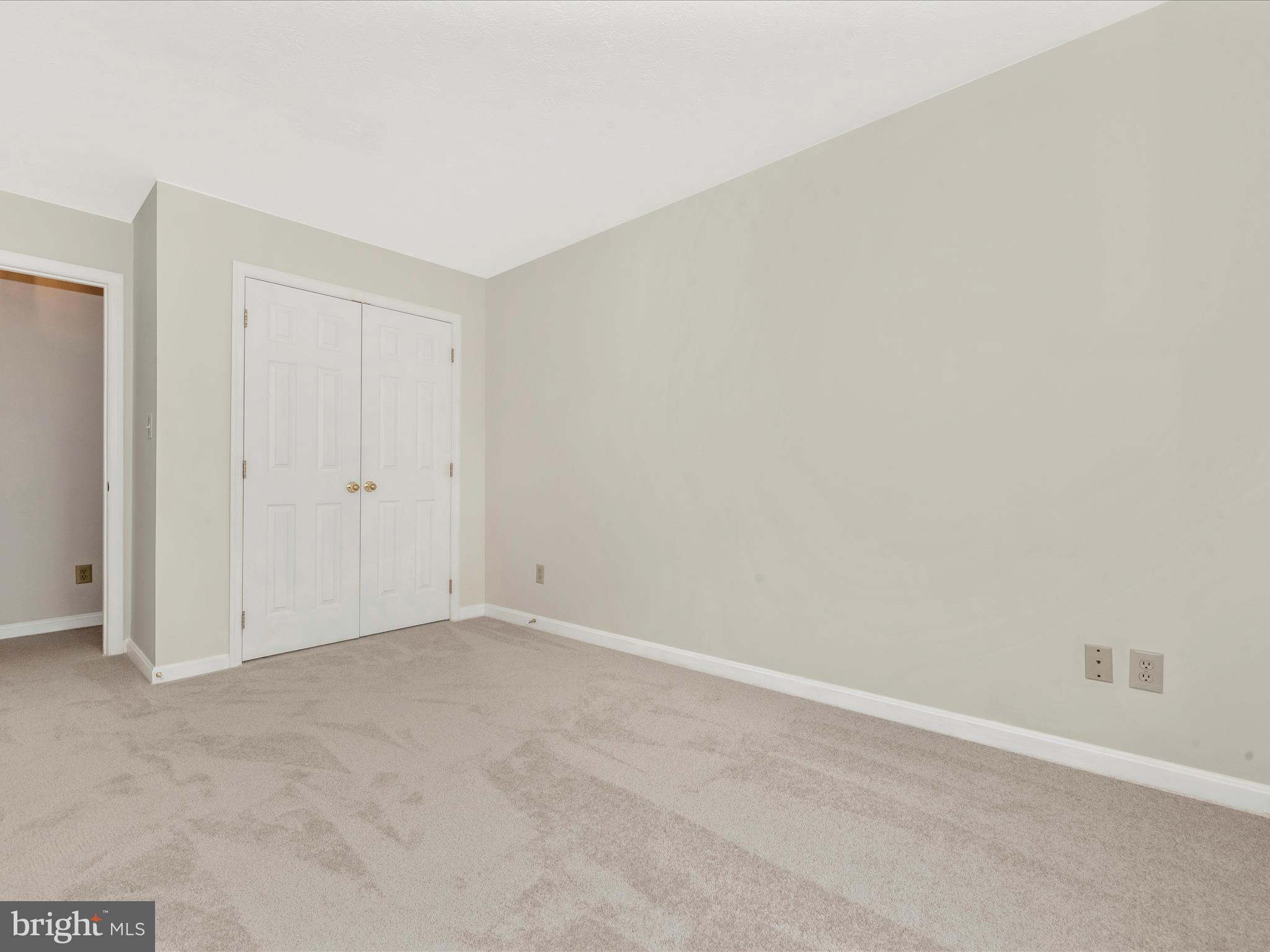 AVINGTON PARK - Residential