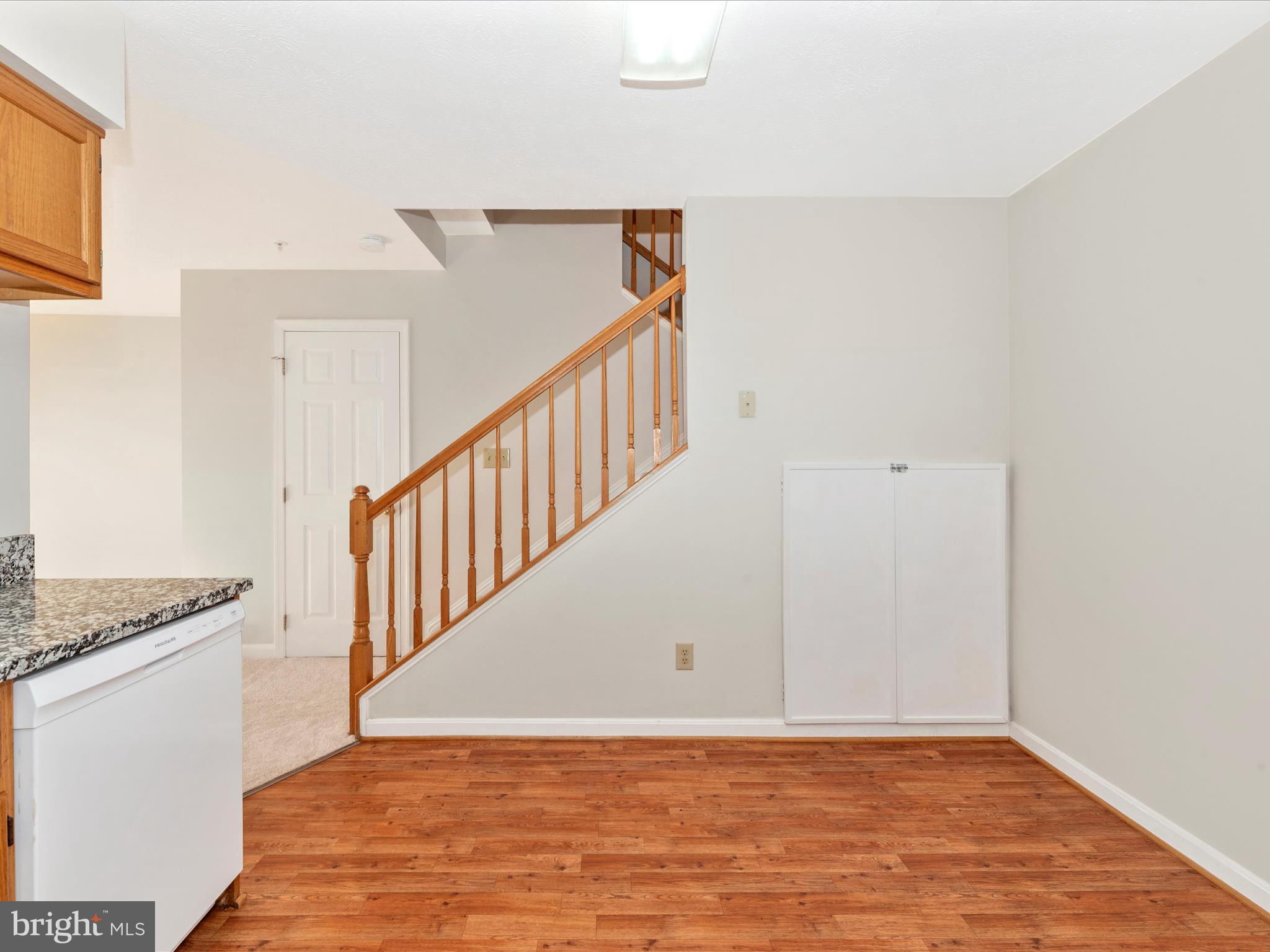 AVINGTON PARK - Residential