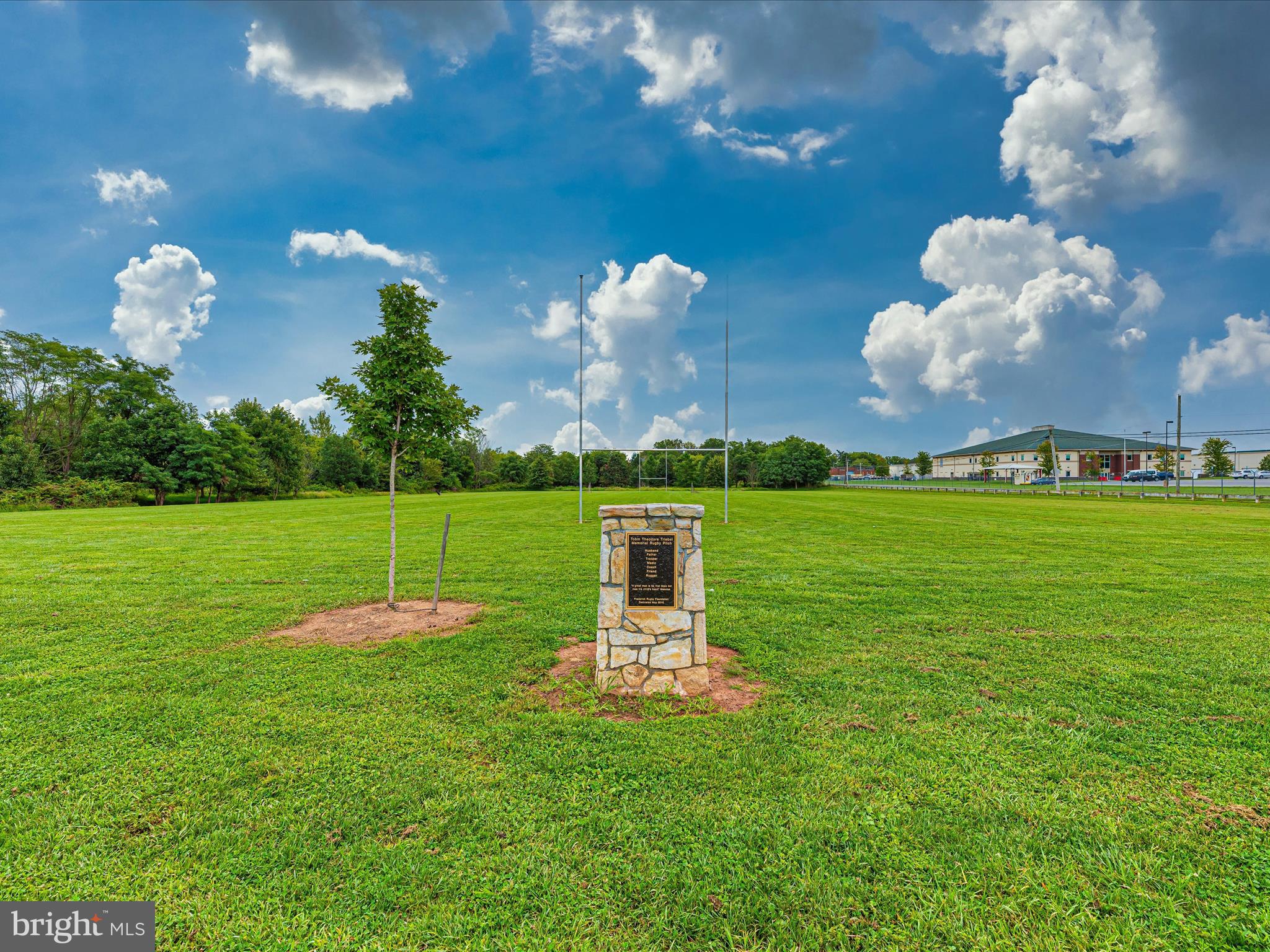 AVINGTON PARK - Residential