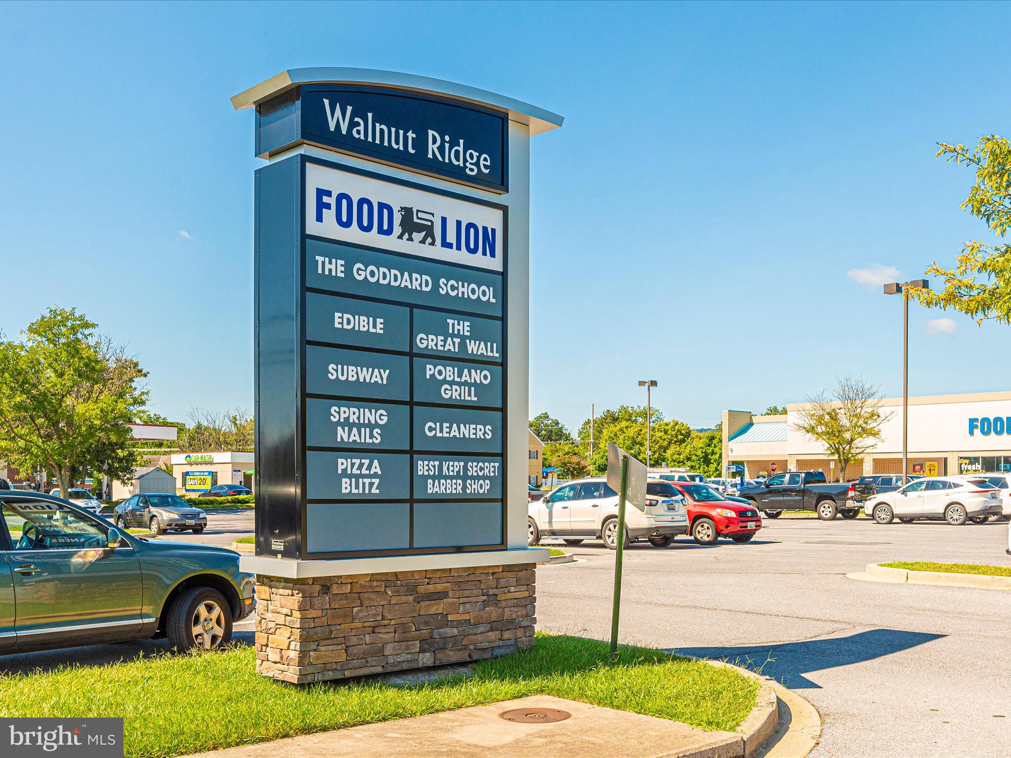 AVINGTON PARK - Residential