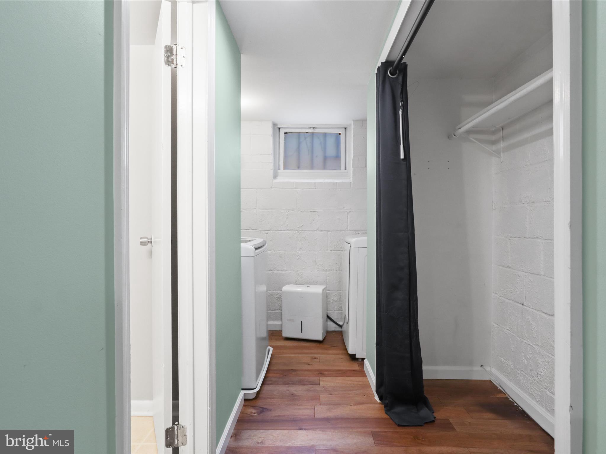 CLIFF GARDENS - Residential