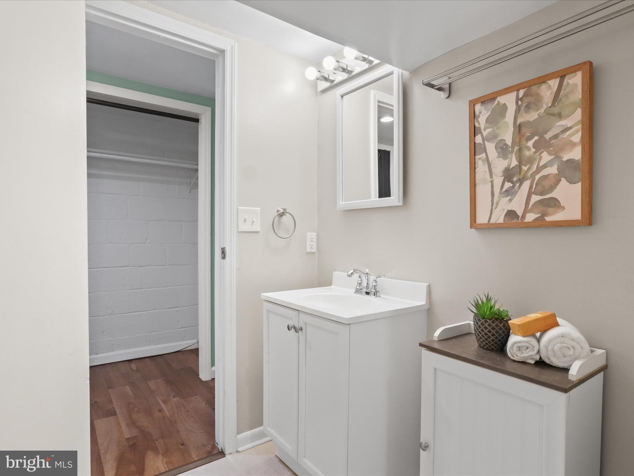 CLIFF GARDENS - Residential