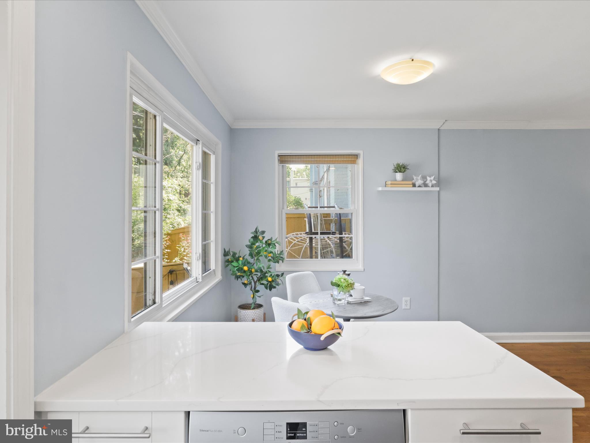 CLIFF GARDENS - Residential