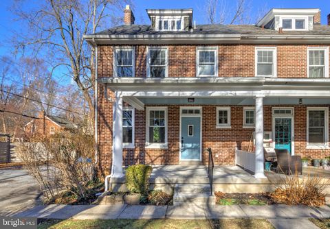 1121 W CLAY STREET LANCASTER PA 17603