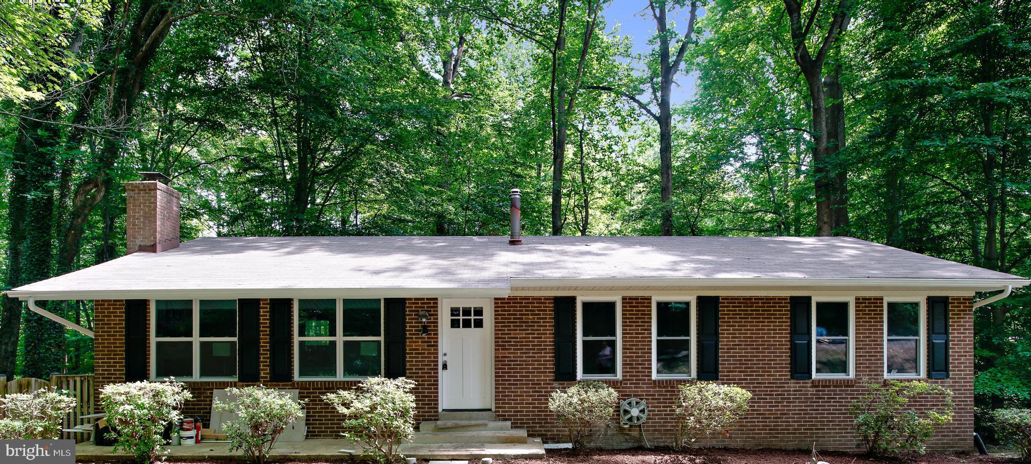 Updated home, with brand new kitchen! Freshly painted rancher in a sought after neighborhood has a new hot water heater, new roof and windows. Amazing 4th bedroom down stairs with massive closet! Move in ready. All documents are to be sent in one PDF. Do not attach personal letters.